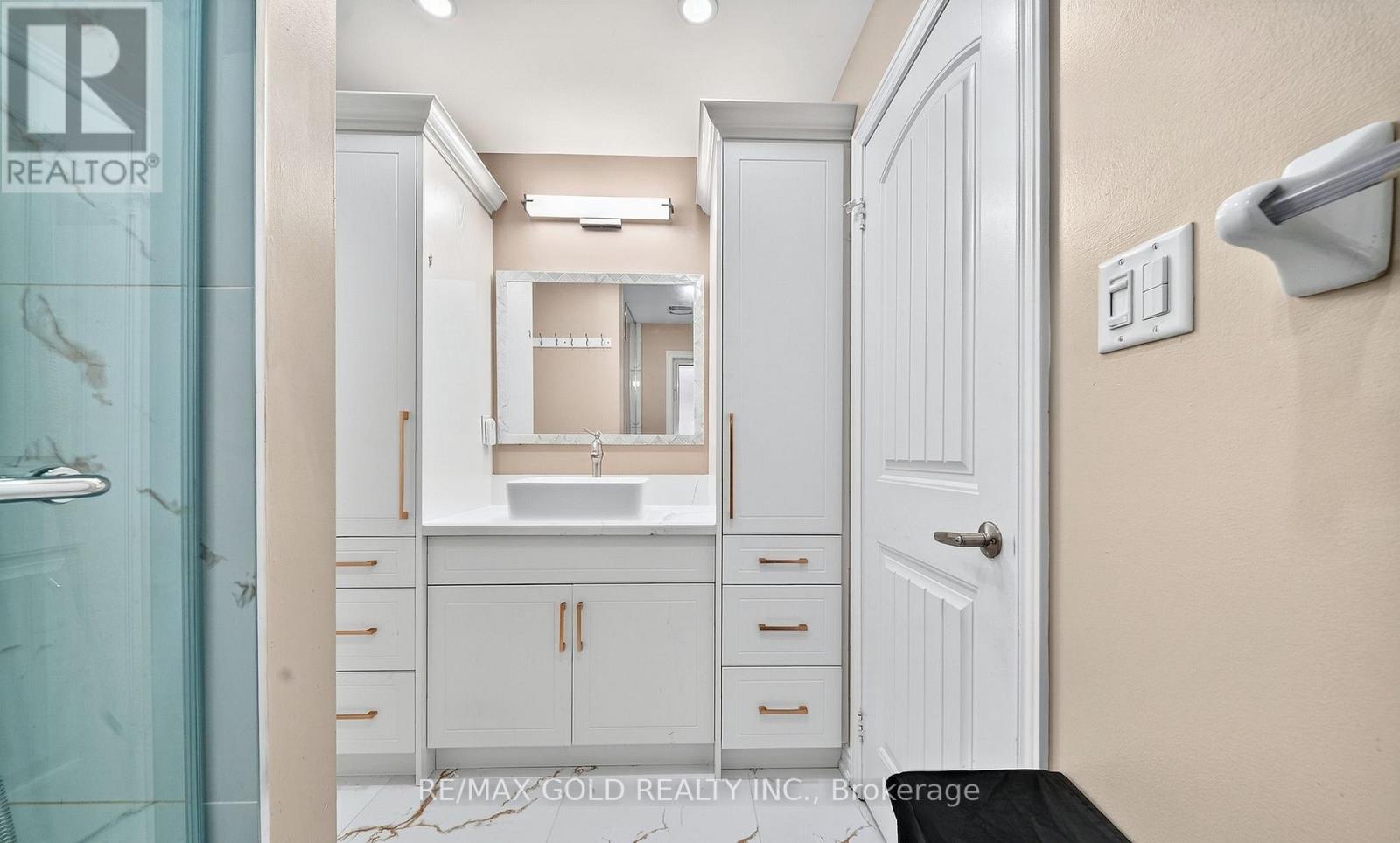 161 SHEPHARD AVENUE - 28