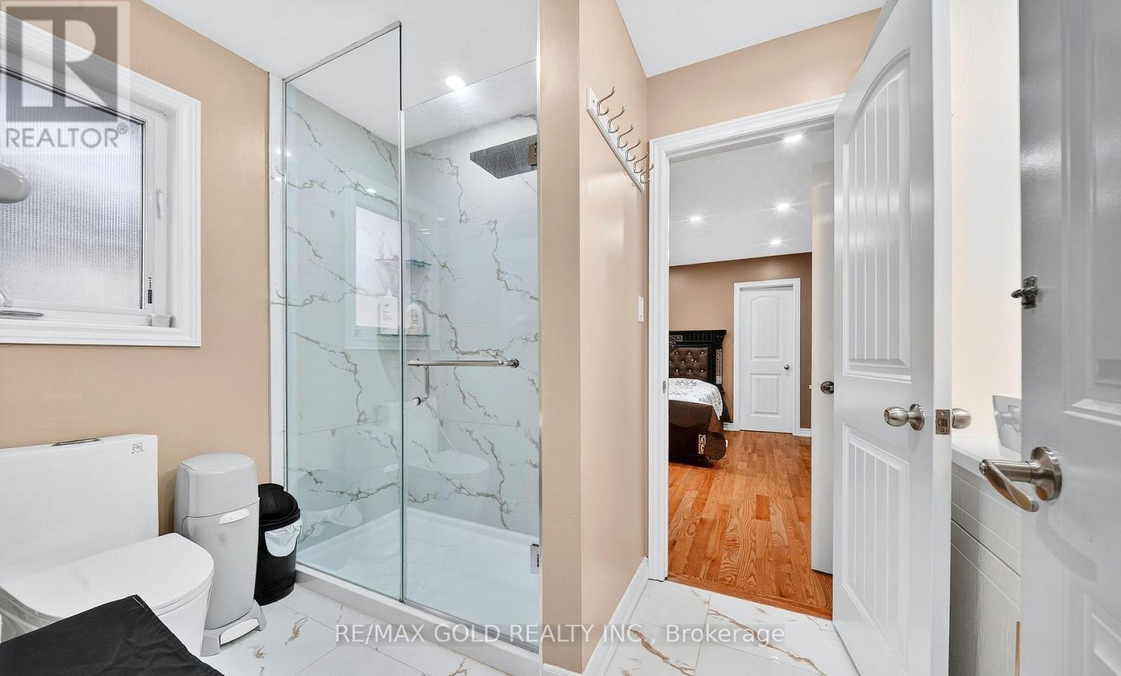161 SHEPHARD AVENUE - 29