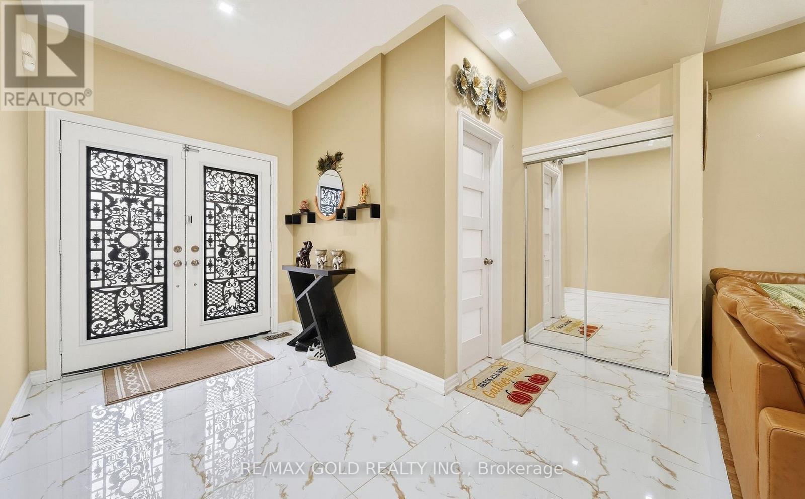 161 SHEPHARD AVENUE - 4