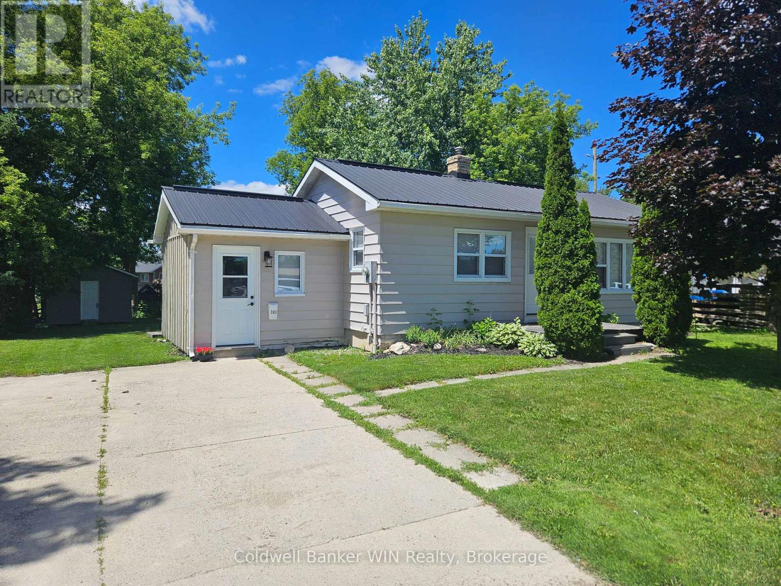 383 WELLINGTON STREET E - 1