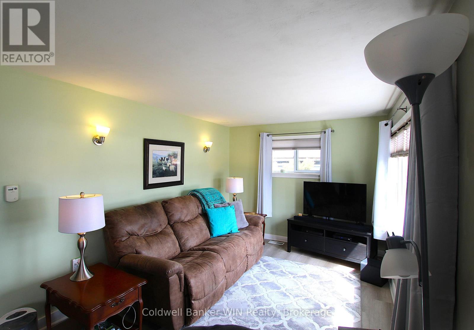 383 WELLINGTON STREET E - 7