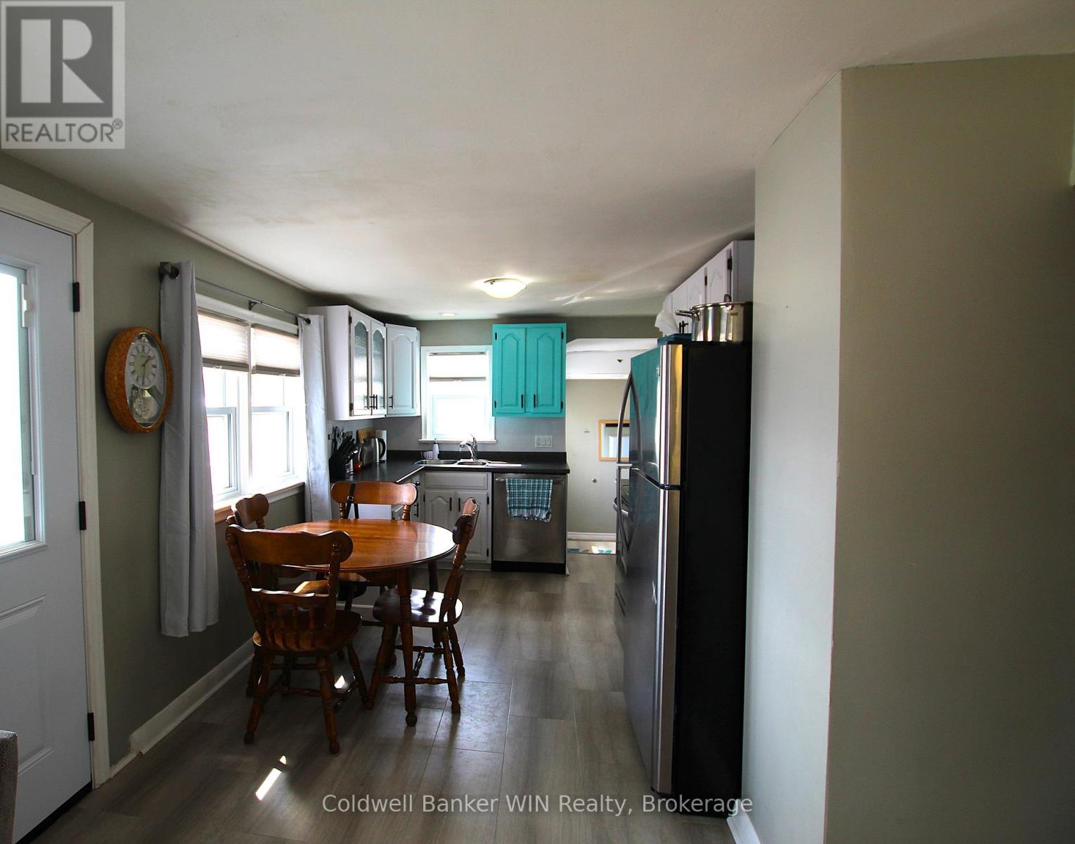 383 WELLINGTON STREET E - 9