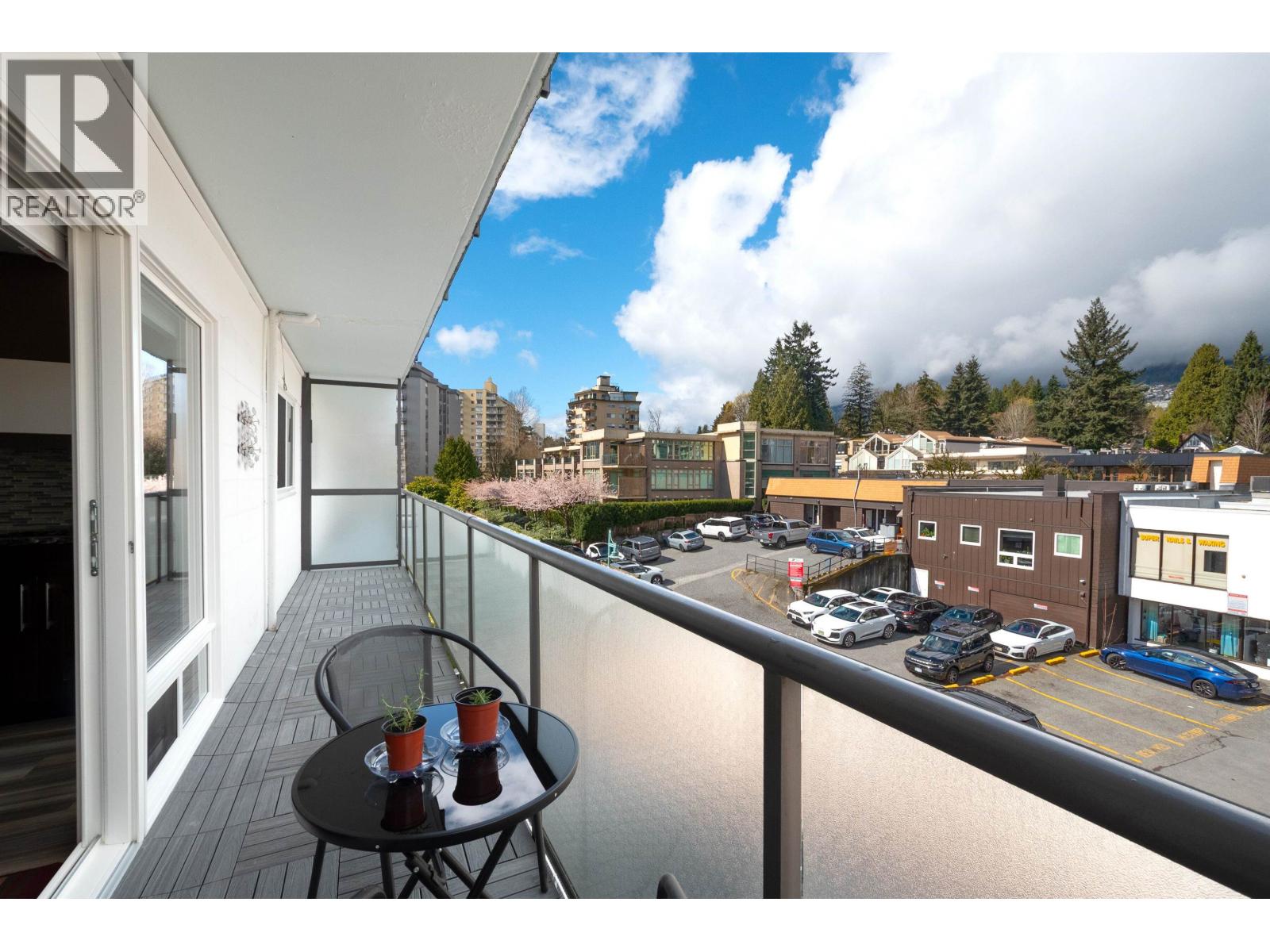 303 1845 BELLEVUE AVENUE, West Vancouver