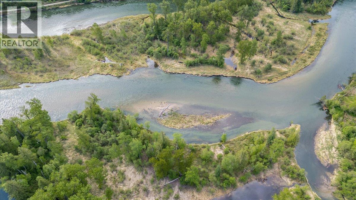 4421 Slocan River Road - 3