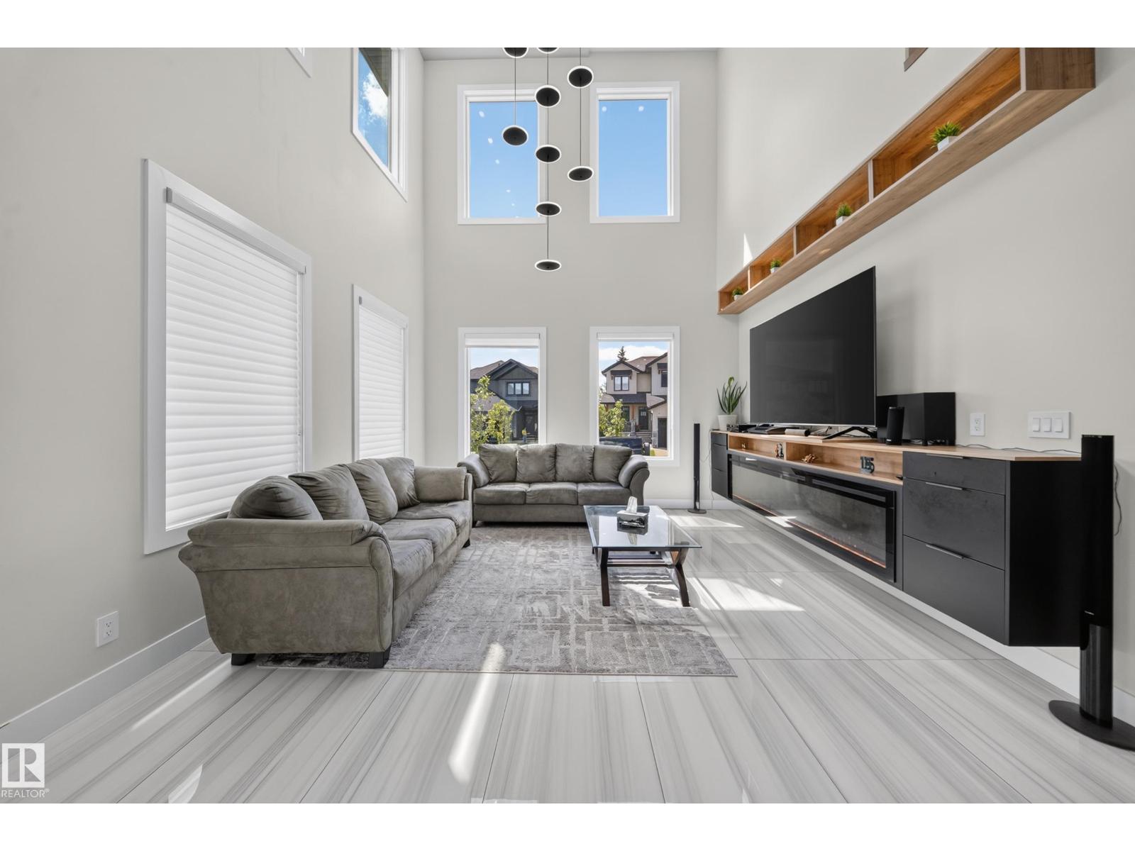4017 47 AV - Image 17