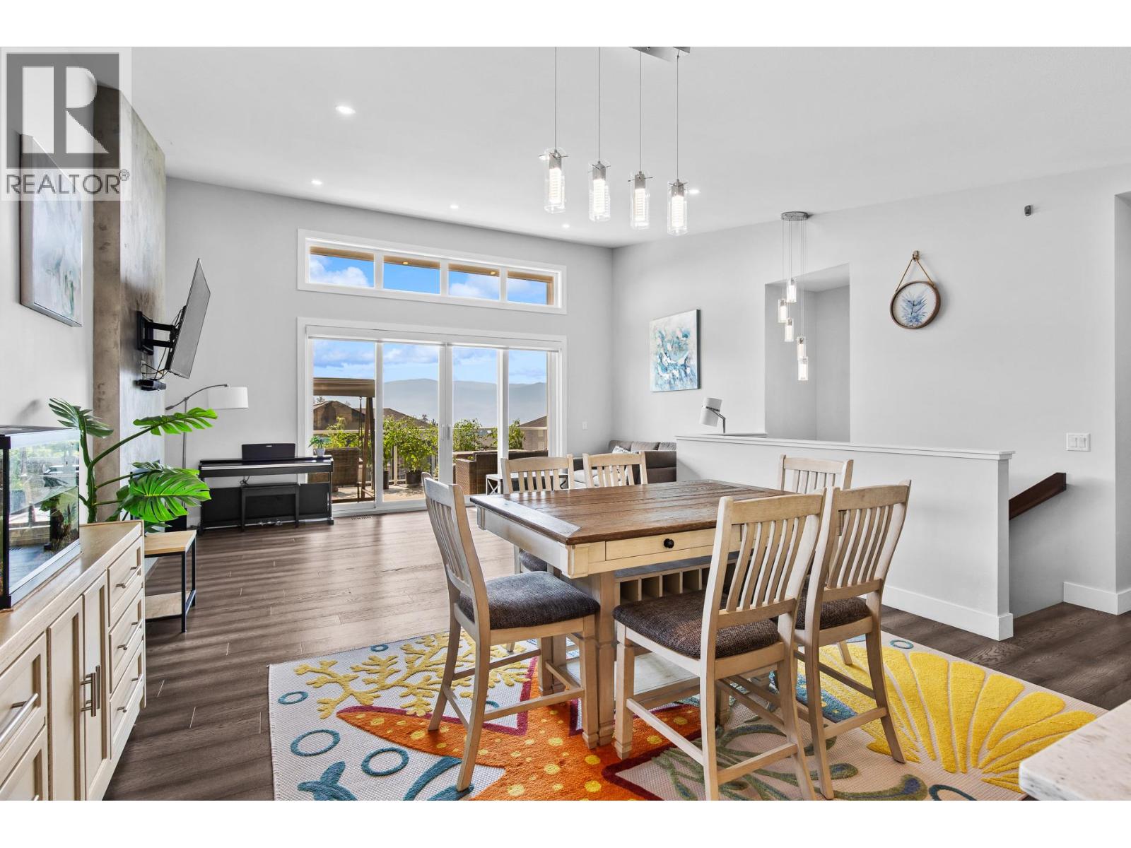 2562 Crown Crest Drive - 5