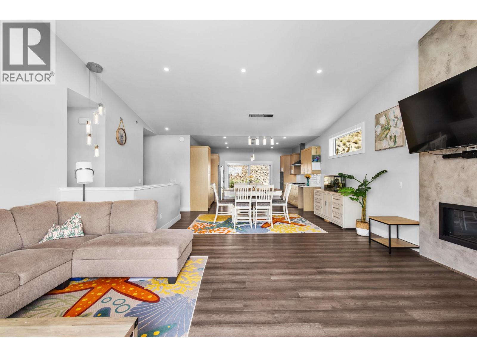 2562 Crown Crest Drive - 17