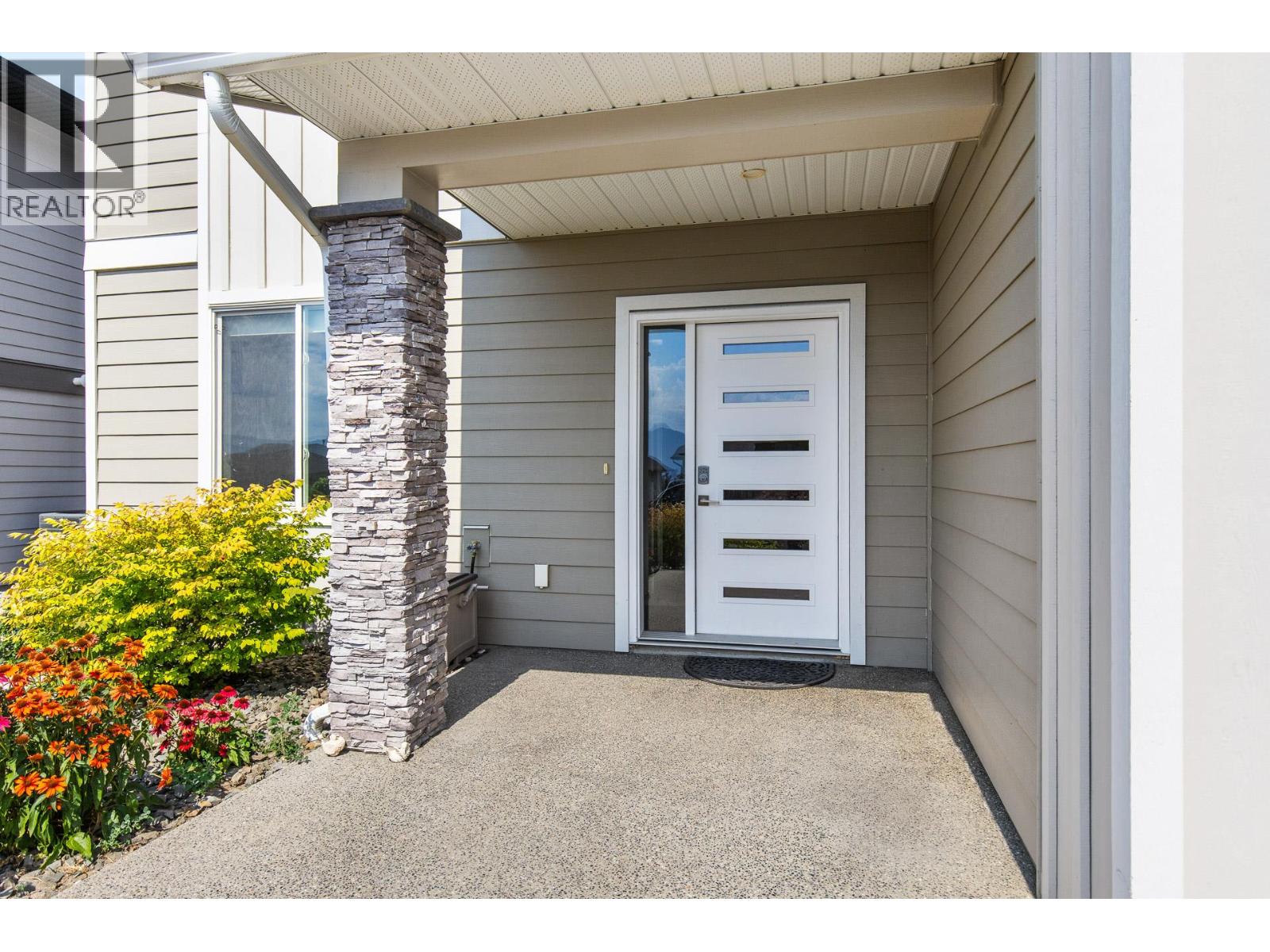 2562 Crown Crest Drive - 50