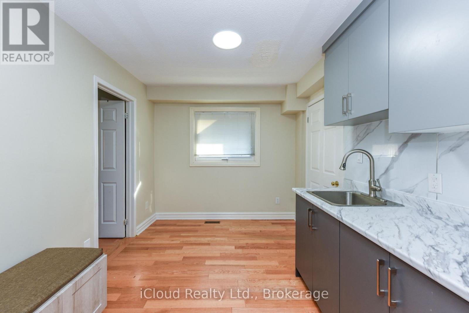 8 ST MARK PLACE - 14