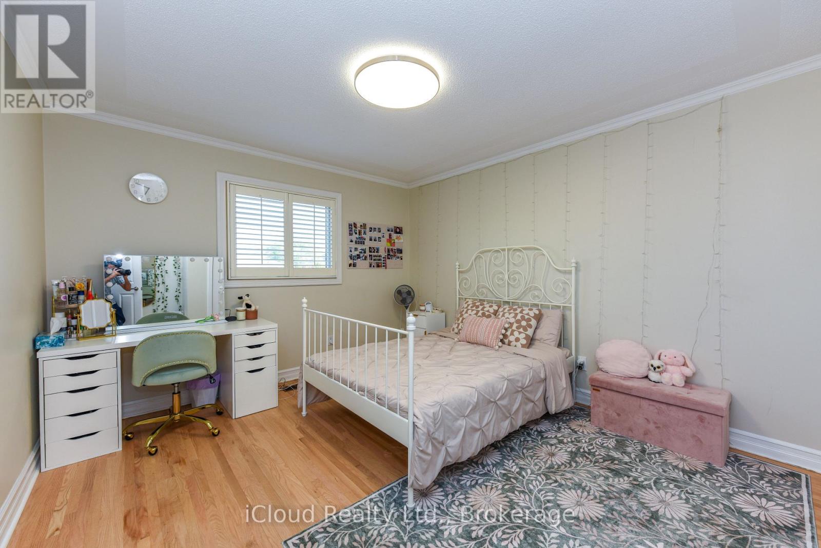 8 ST MARK PLACE - 21
