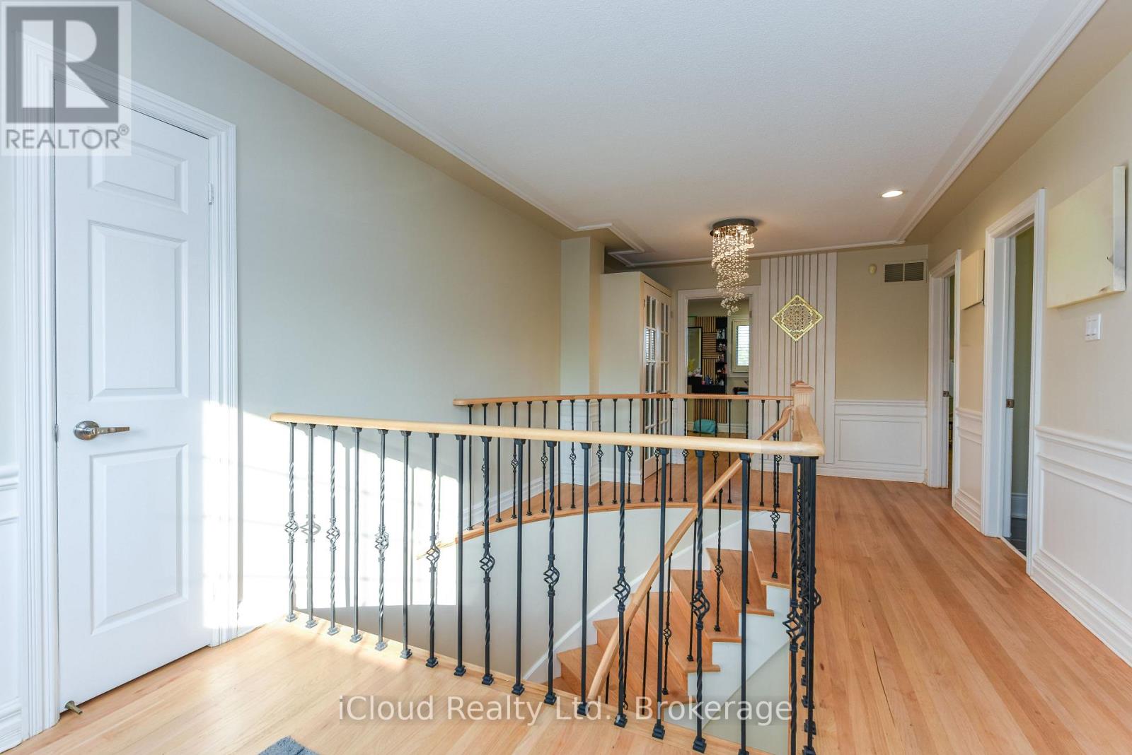 8 ST MARK PLACE - 27