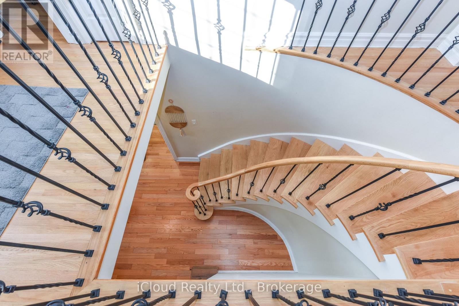 8 ST MARK PLACE - 28