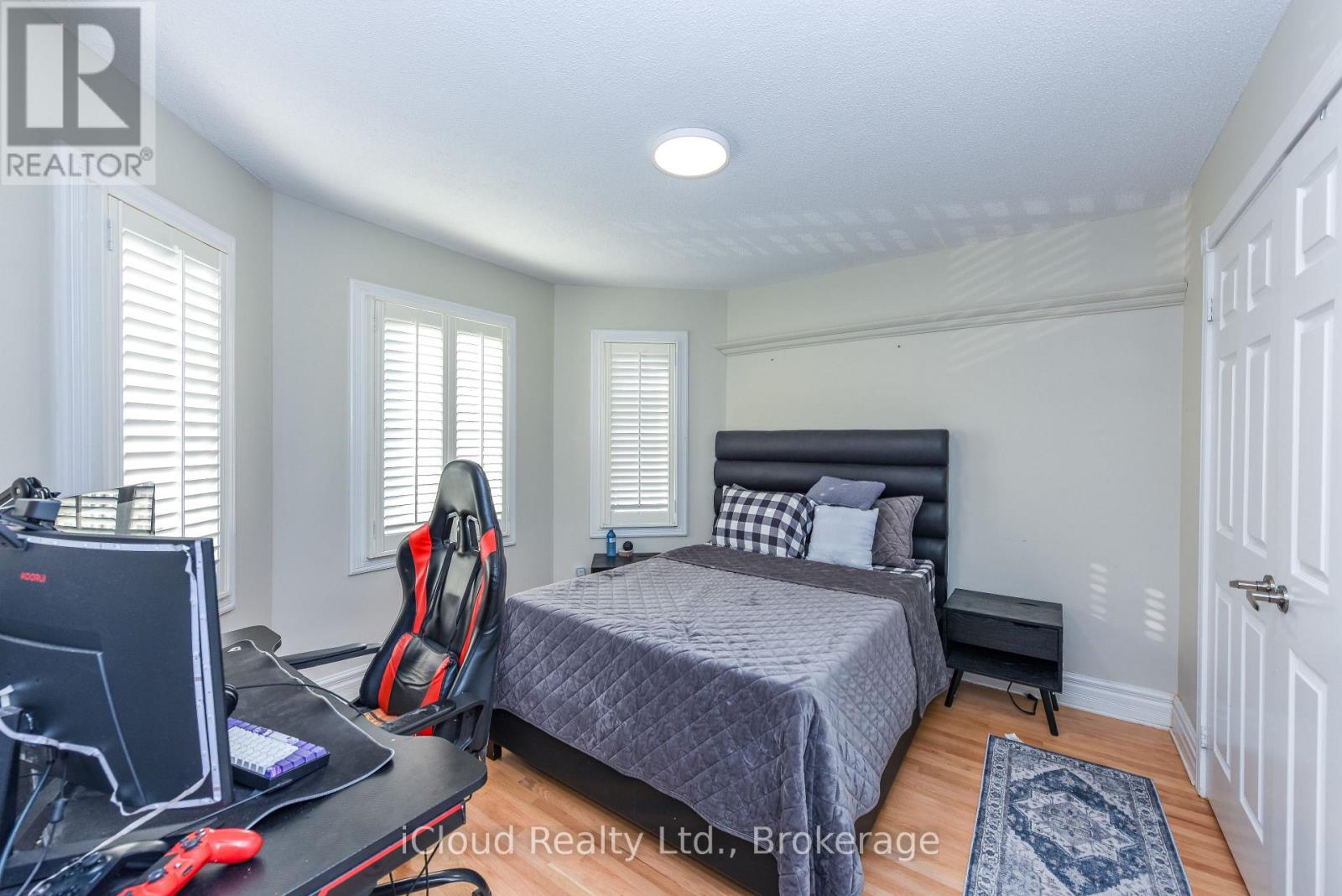 8 ST MARK PLACE - 29