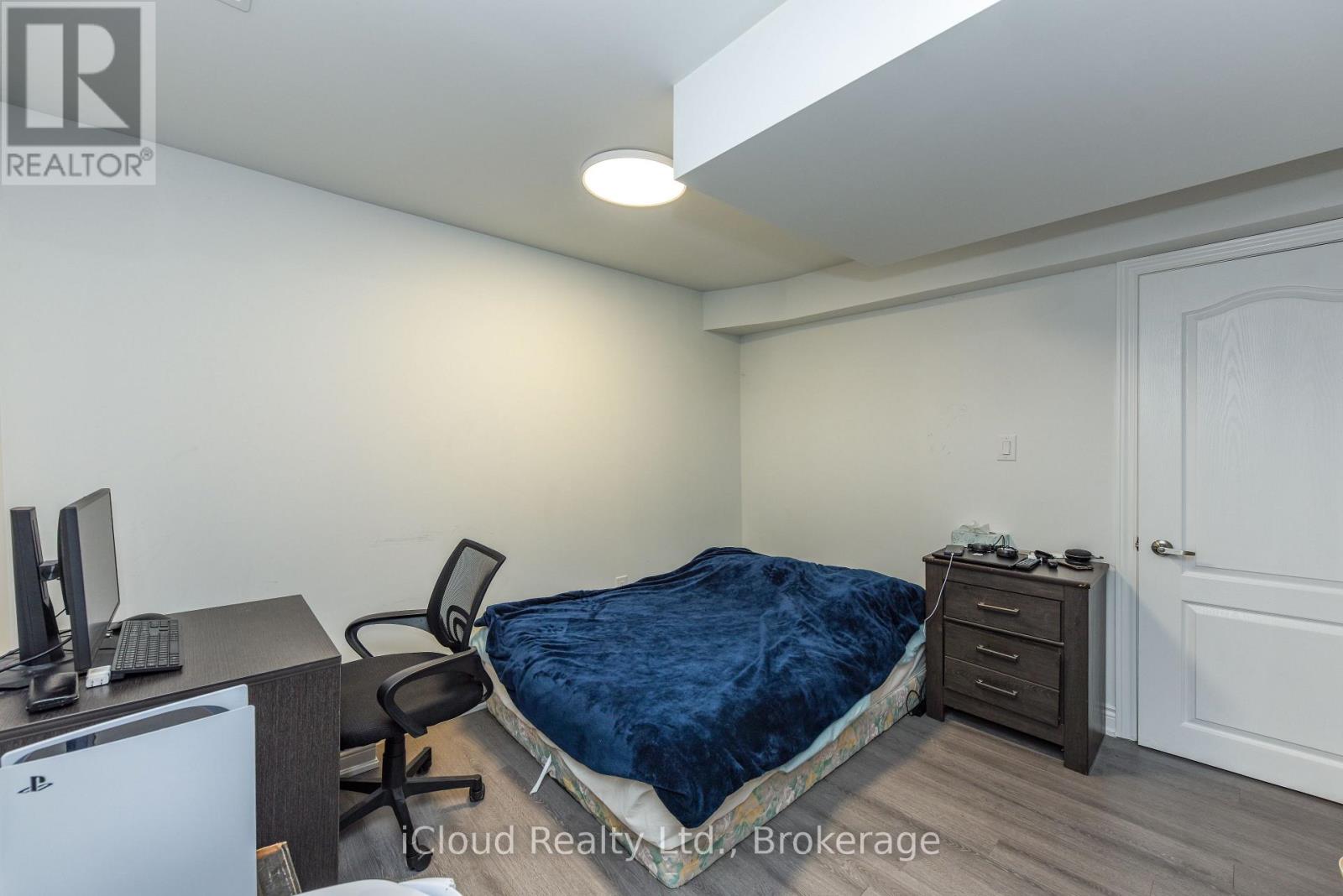8 ST MARK PLACE - 37