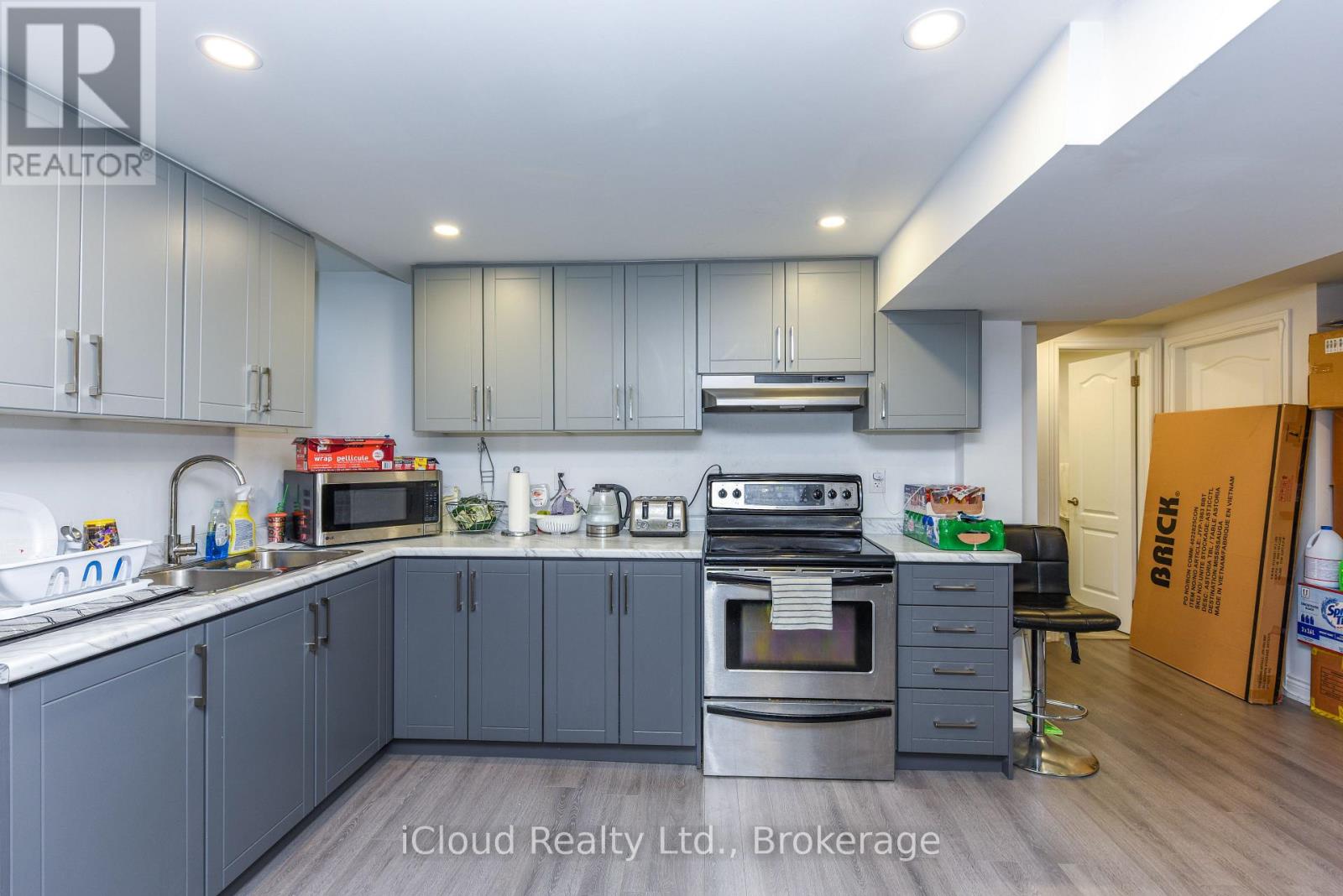 8 ST MARK PLACE - 40