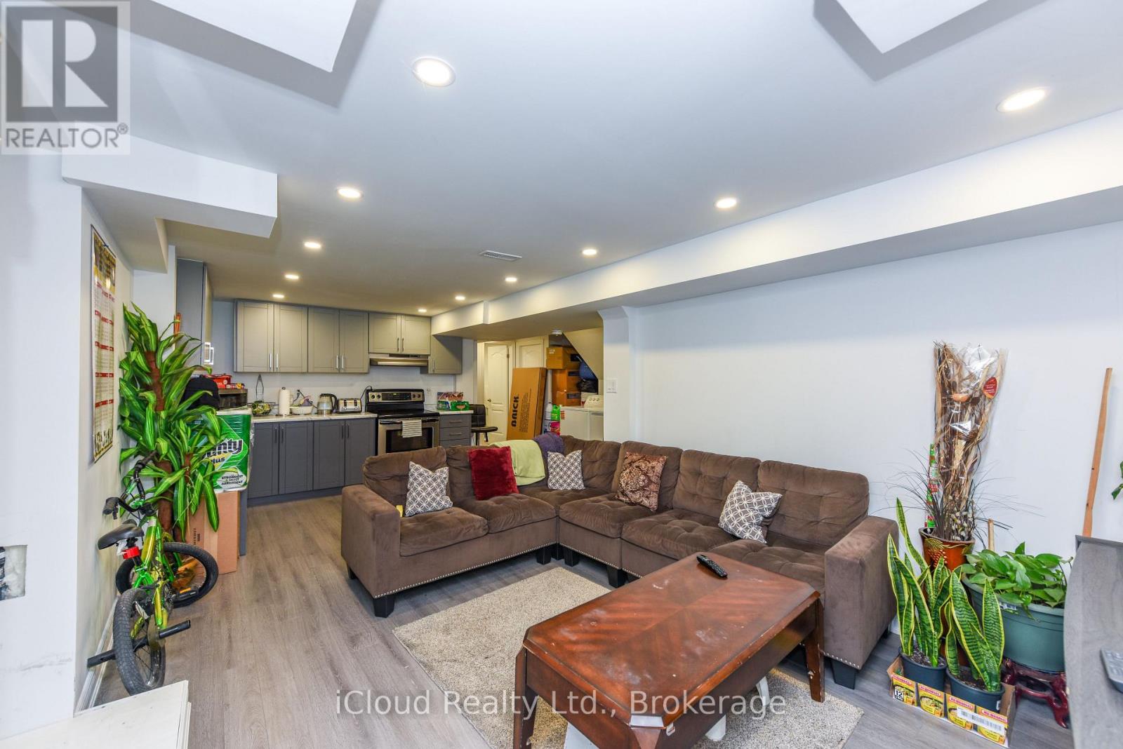 8 ST MARK PLACE - 42