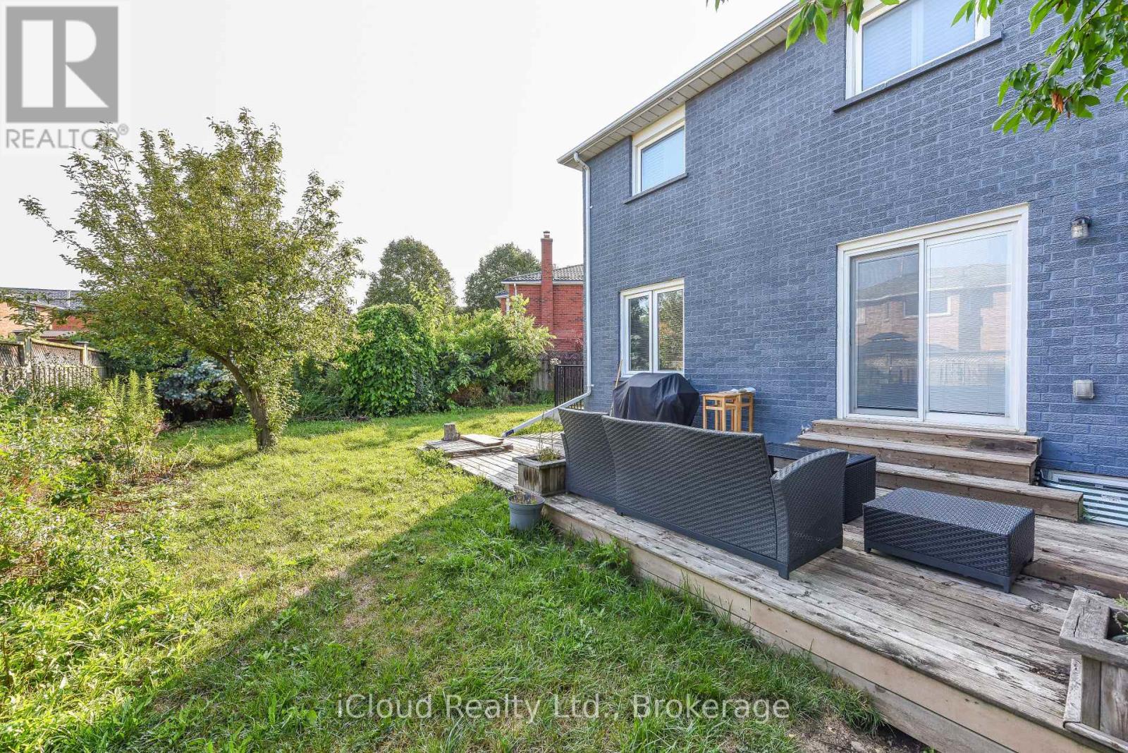 8 ST MARK PLACE - 46