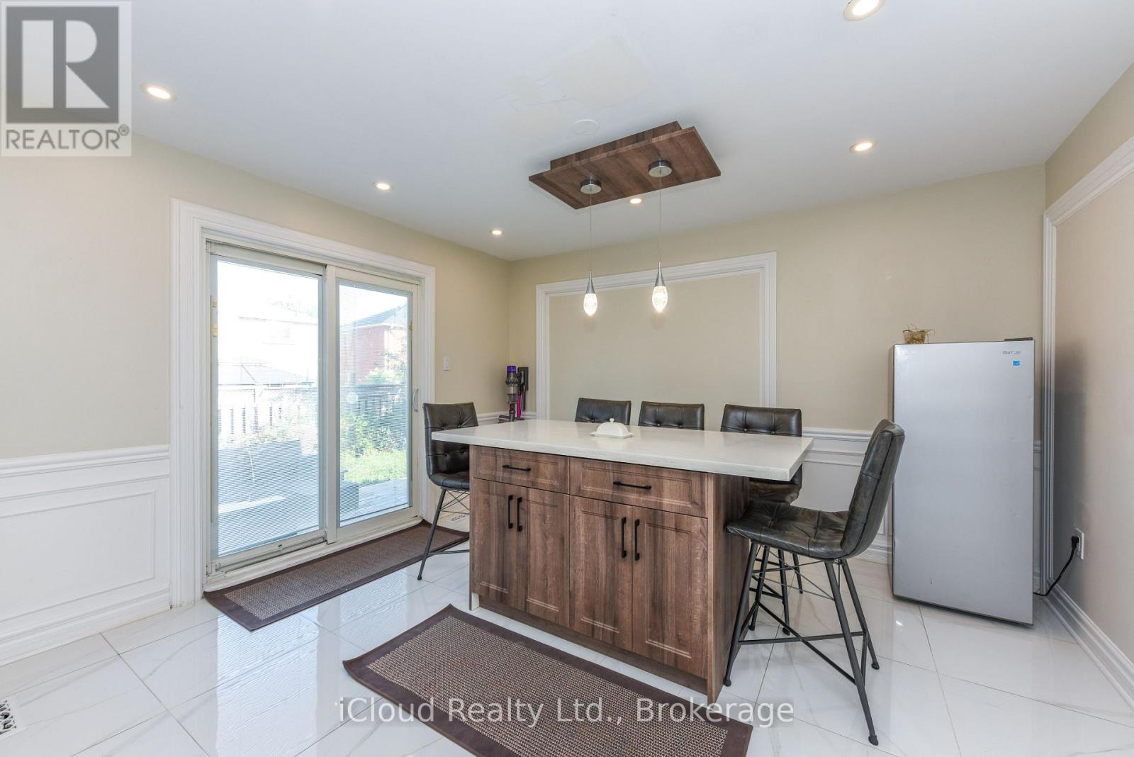 8 ST MARK PLACE - 7
