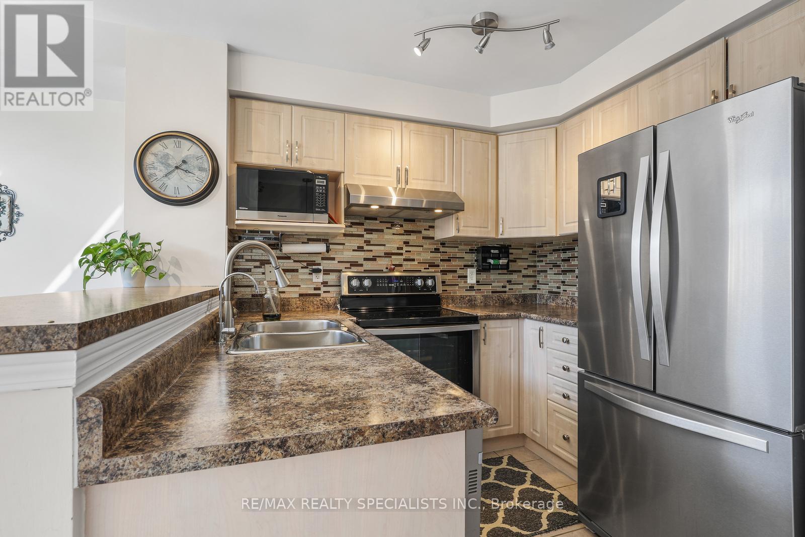 3370 REDPATH CIRCLE - 15