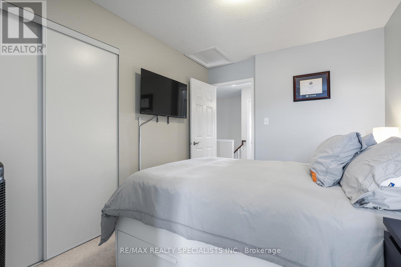 3370 REDPATH CIRCLE - 26