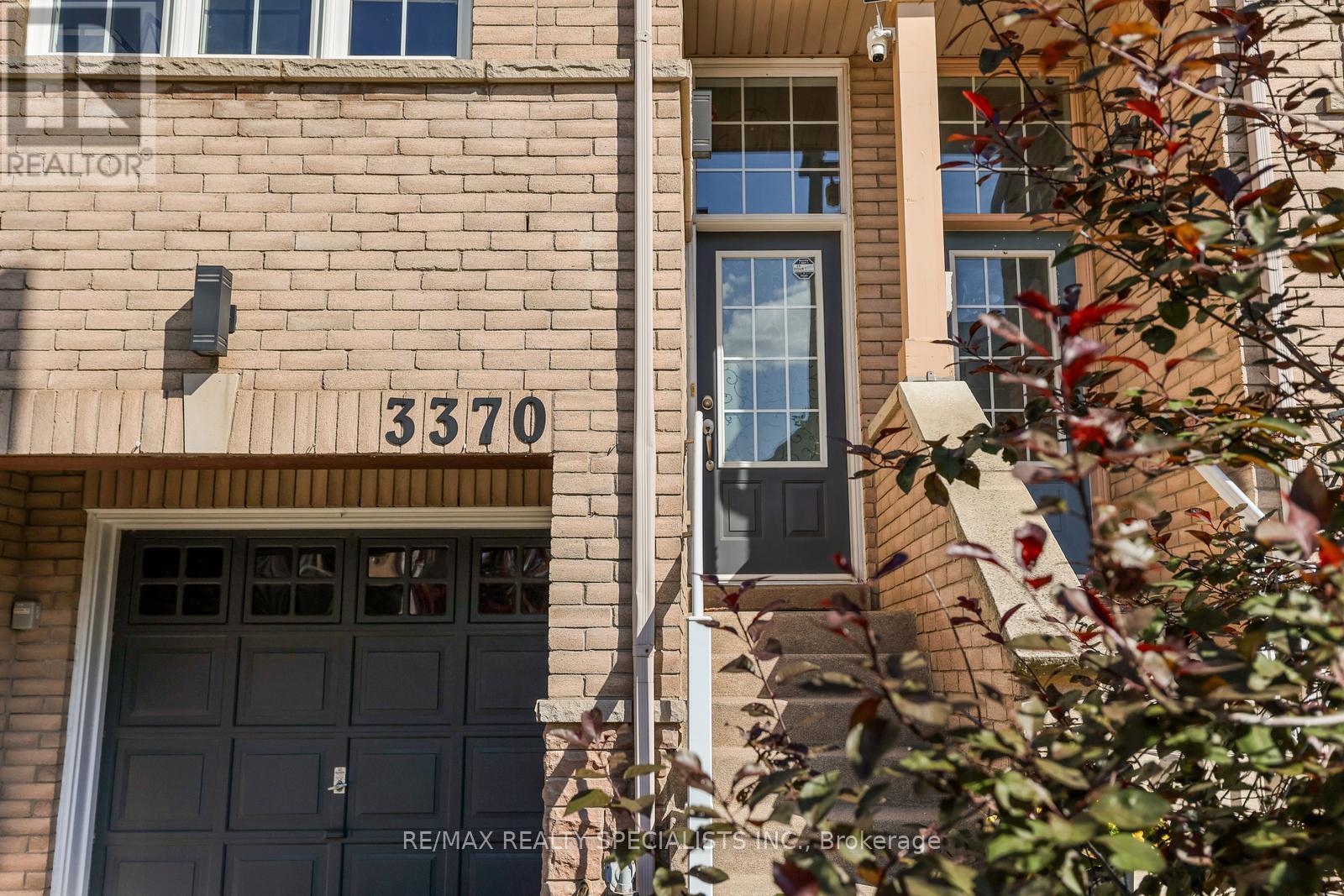 3370 REDPATH CIRCLE - 3