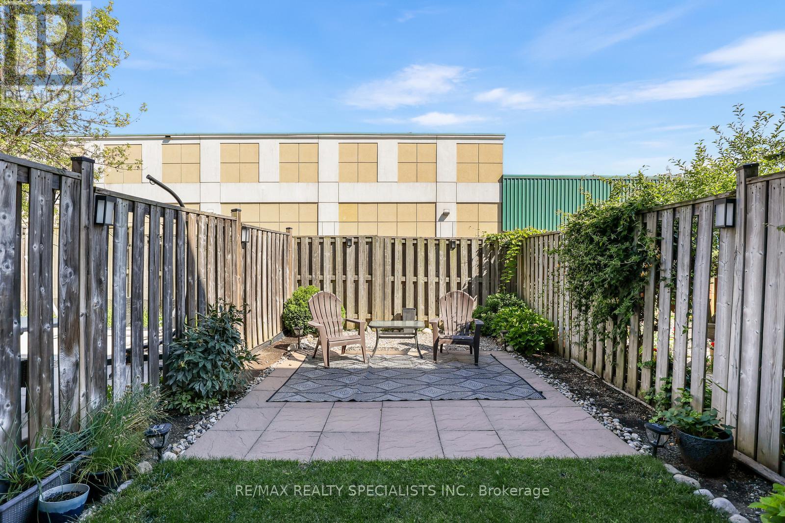3370 REDPATH CIRCLE - 32