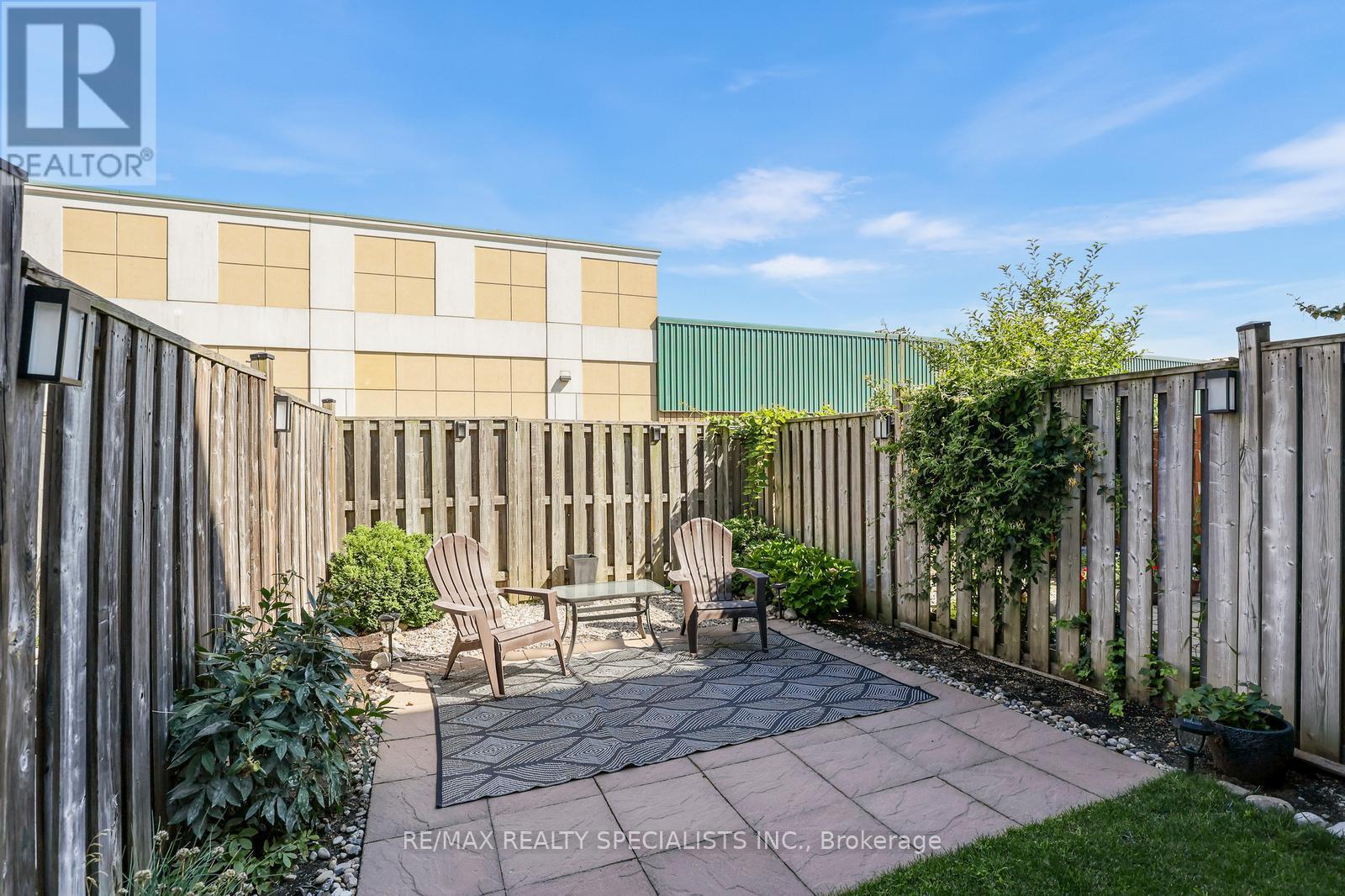 3370 REDPATH CIRCLE - 33