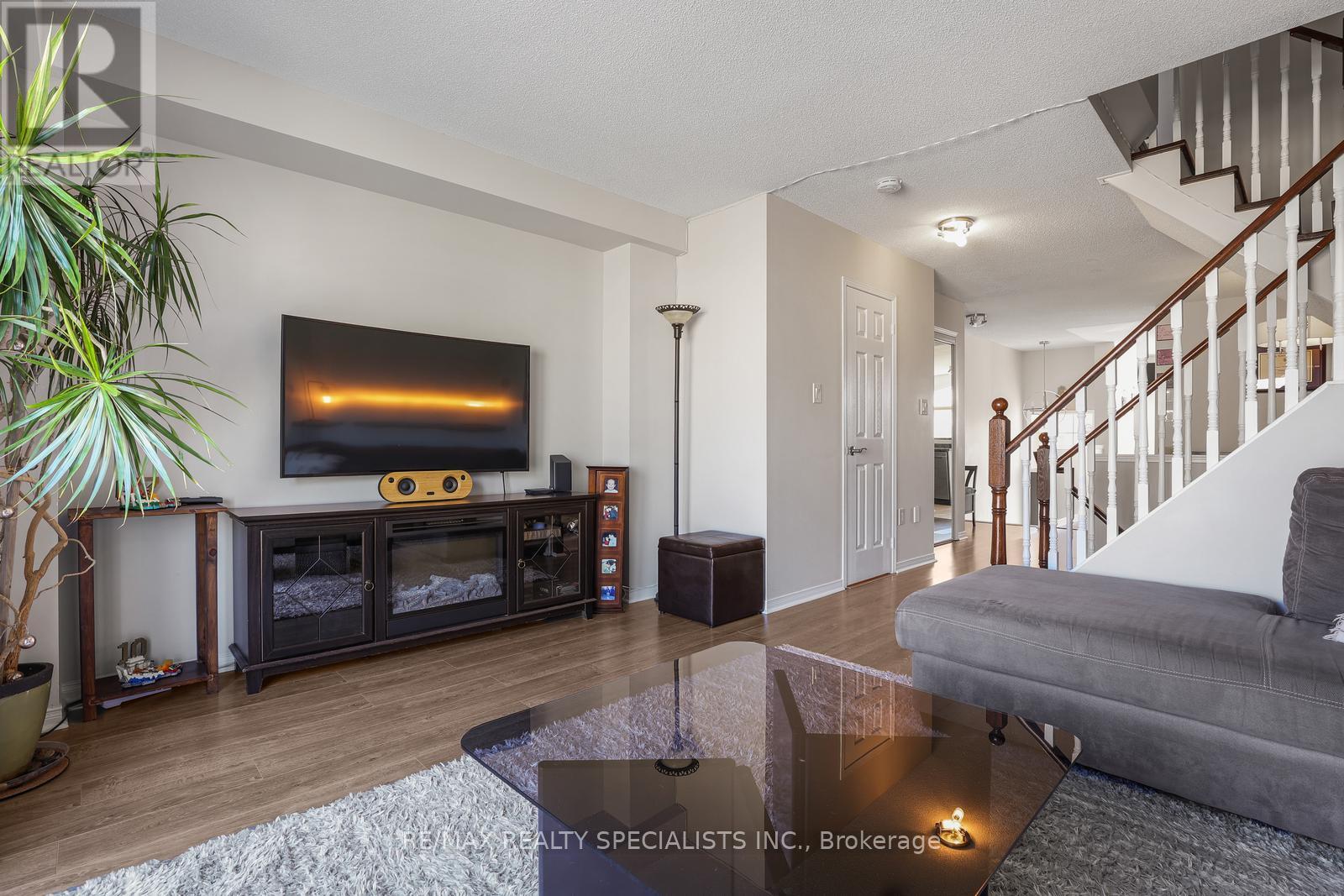 3370 REDPATH CIRCLE - 5