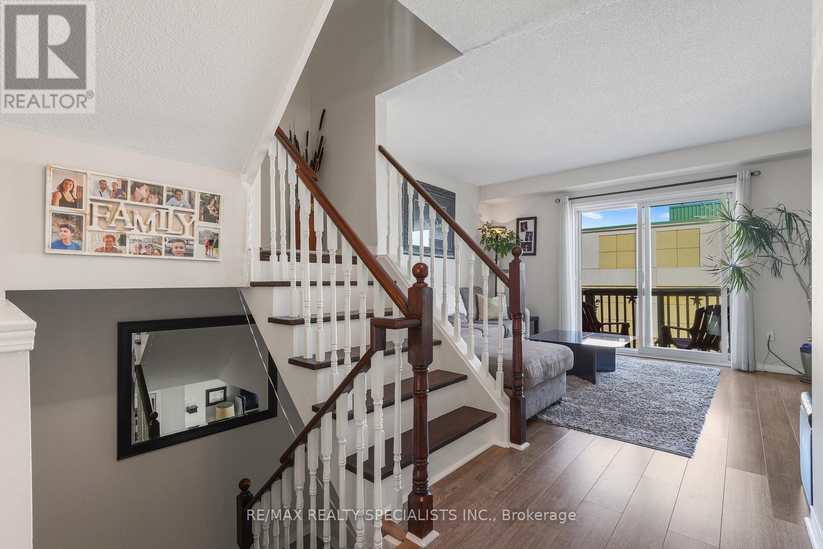 3370 REDPATH CIRCLE - 7
