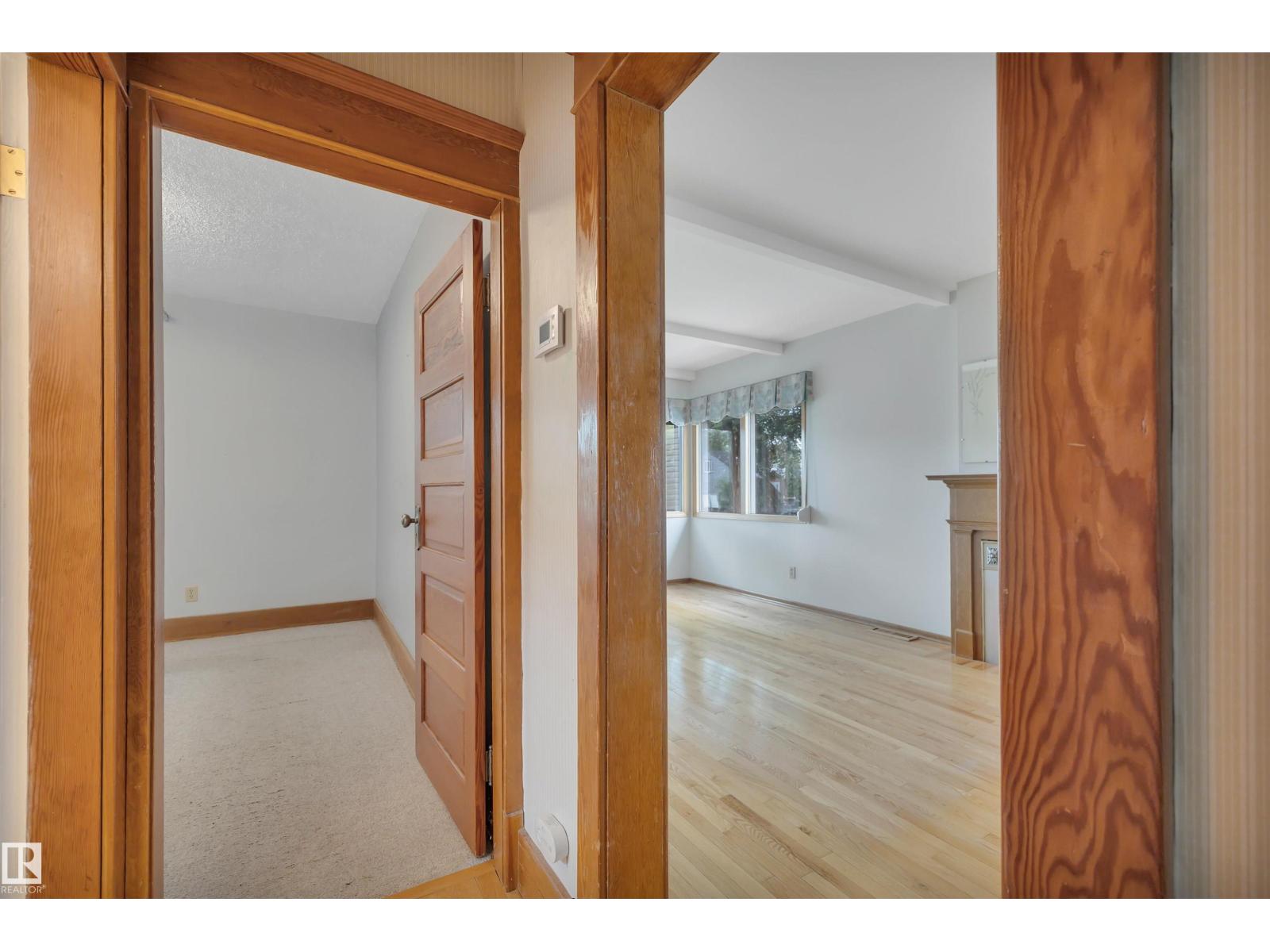 11527 88 ST NW - 17