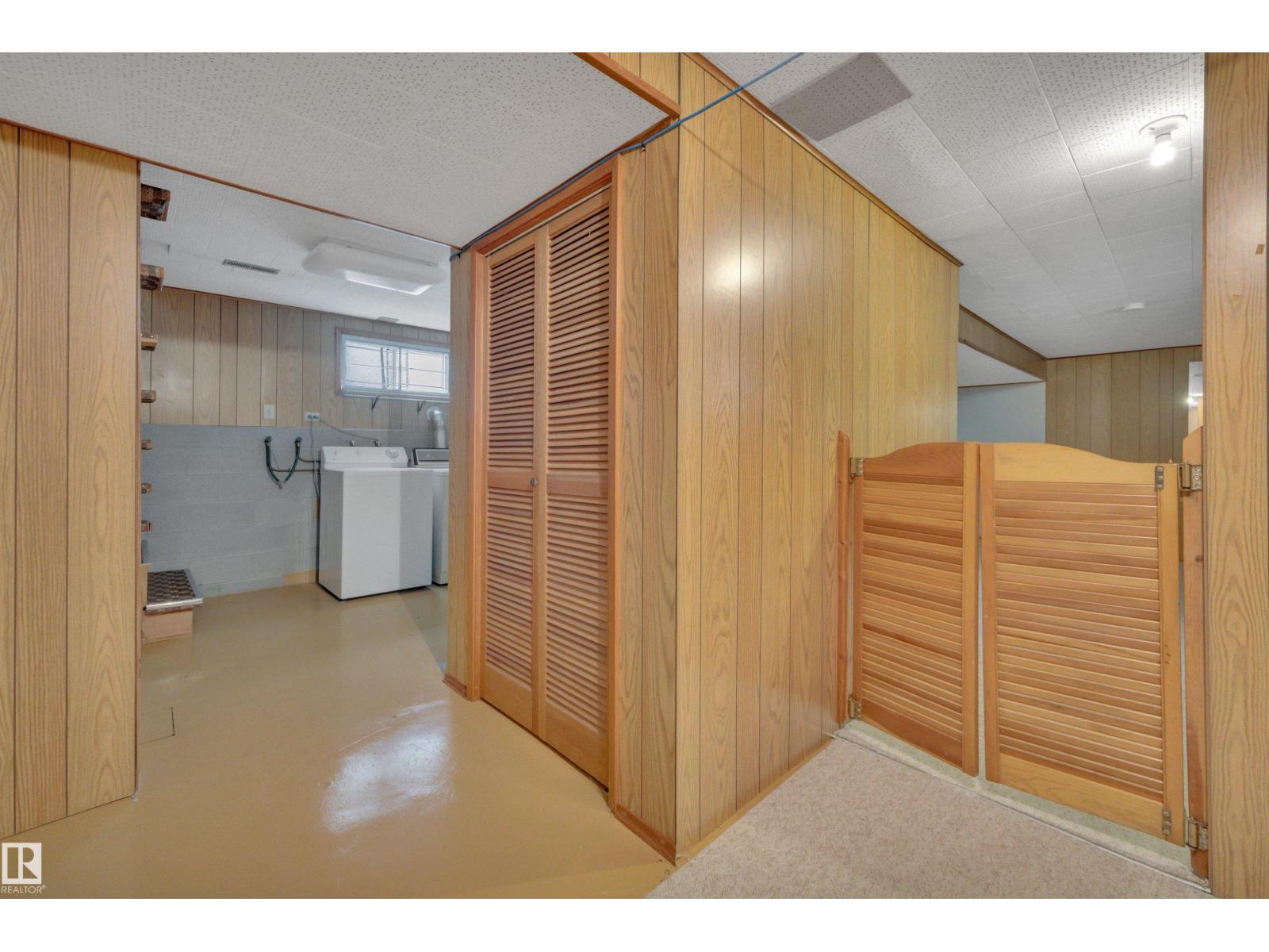 11527 88 ST NW - 29