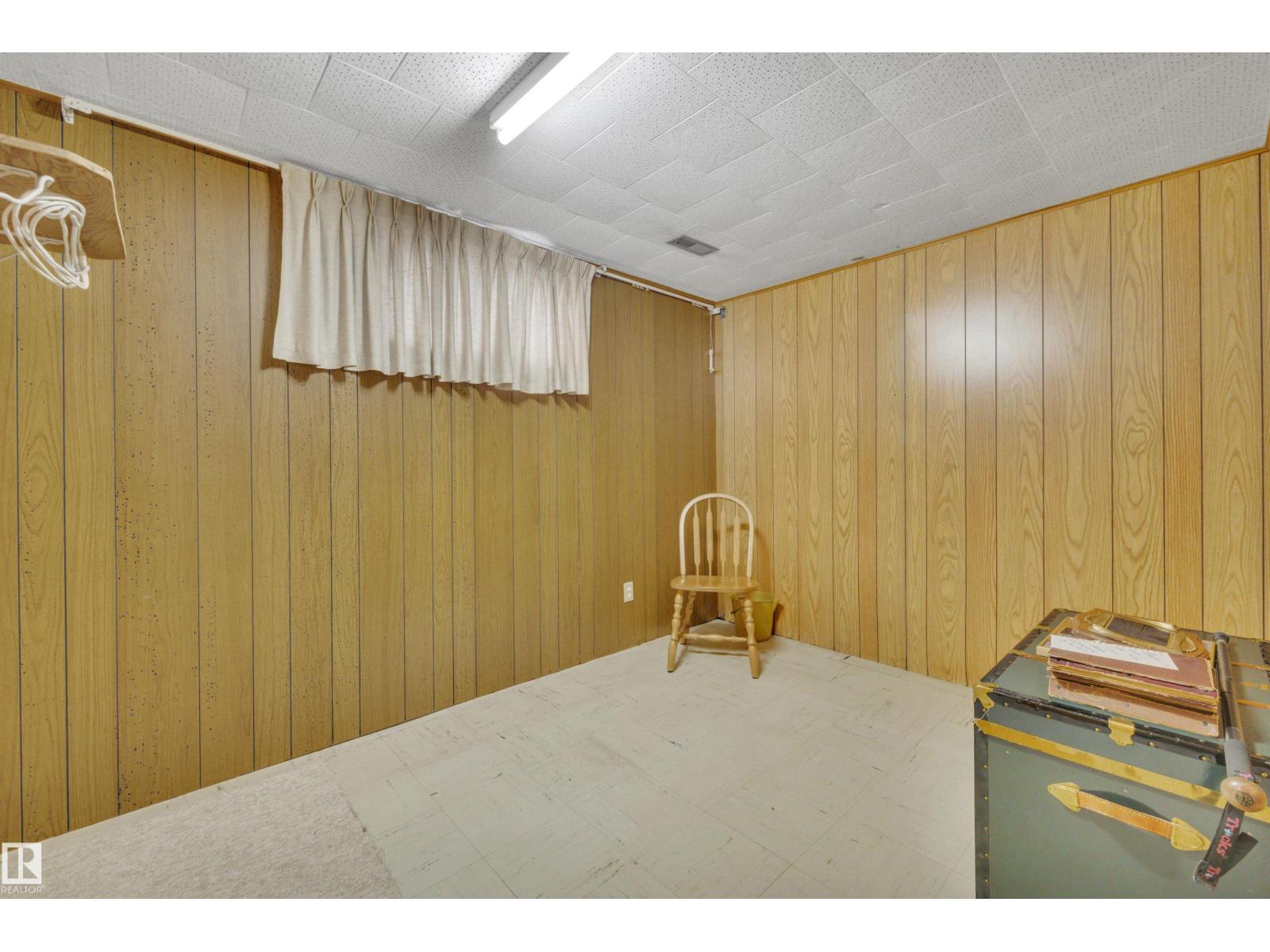 11527 88 ST NW - 33