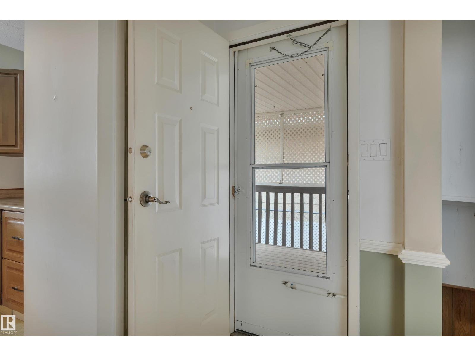 11527 88 ST NW - 39