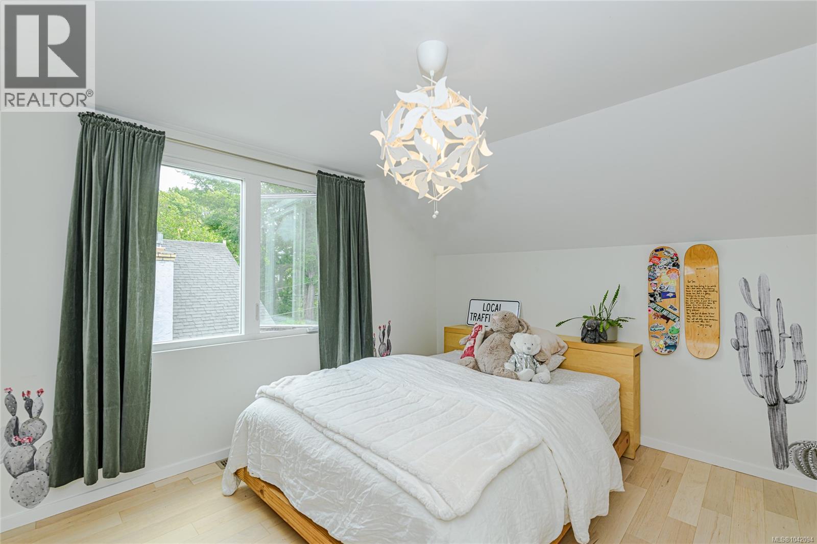 2624 Estevan Ave - 24