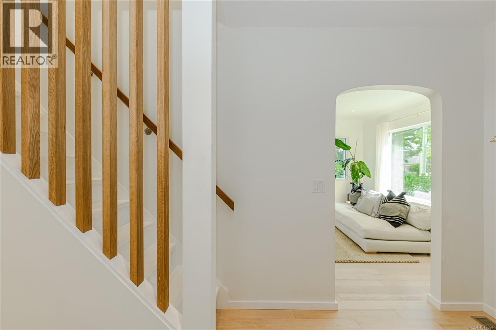 2624 Estevan Ave - 4