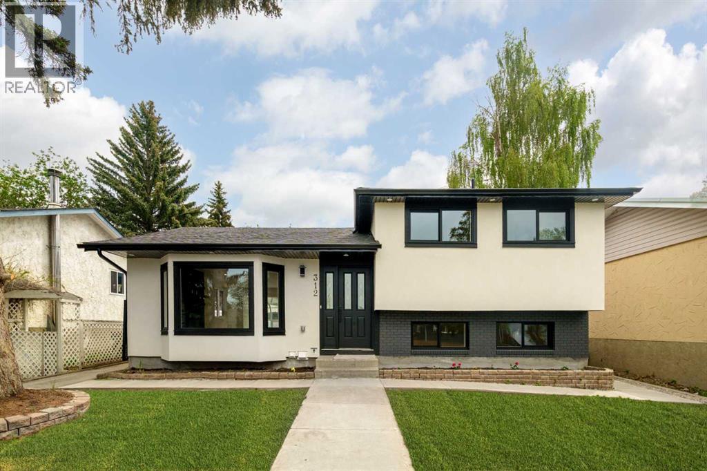 312 Queensland Road SE, Queensland, Calgary photo 1