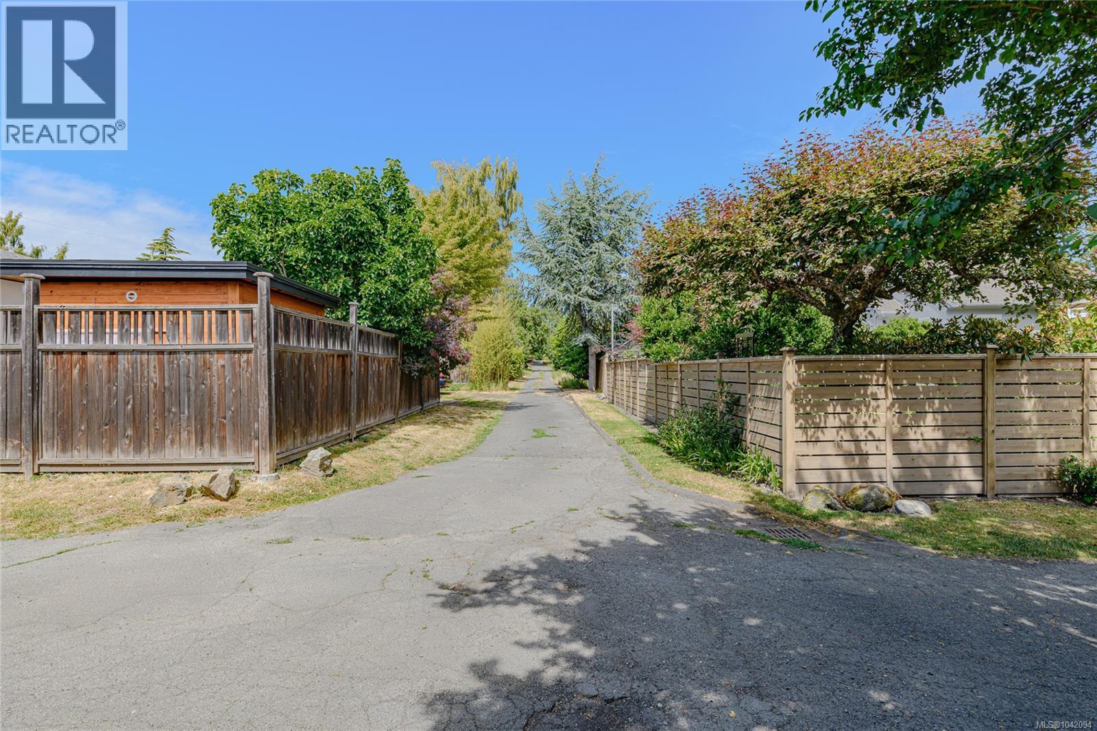 2624 Estevan Ave - 37