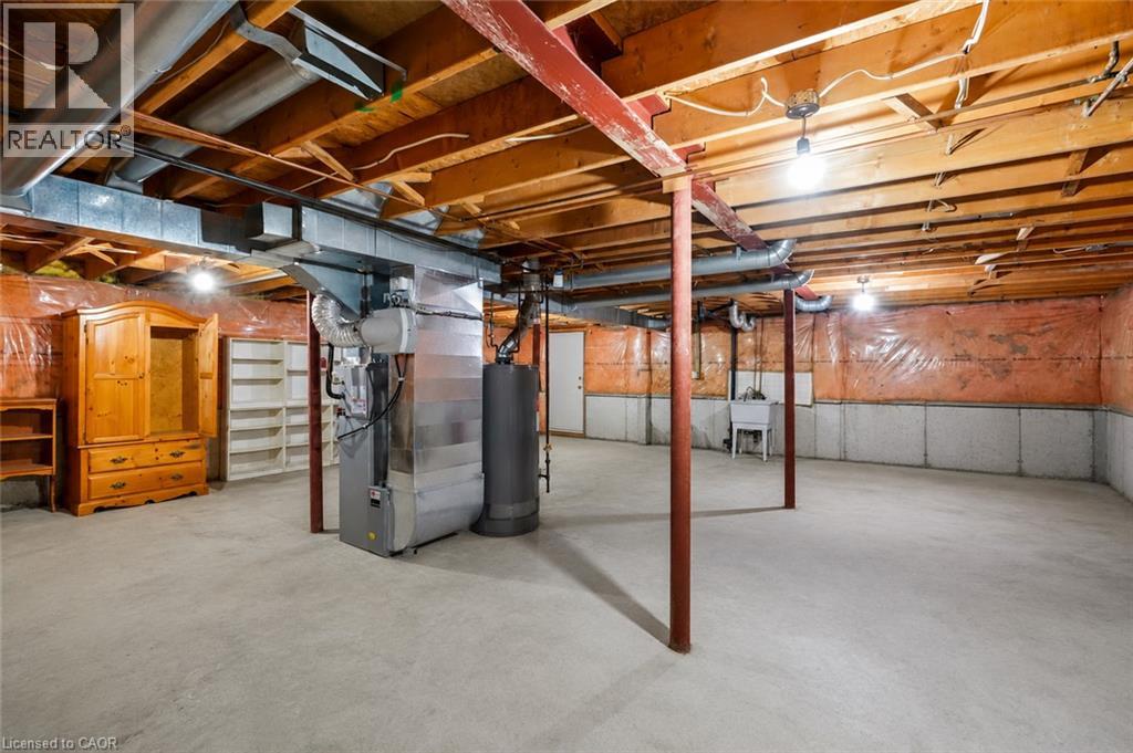 225 SILVERBIRCH Boulevard - 30