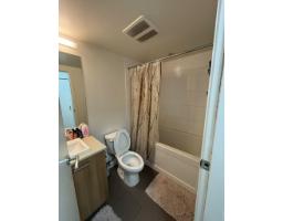 1103 13325 102a Avenue, Surrey, BC V3T0J5 Photo 9