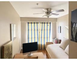 204 15621 Marine Drive, White Rock, BC V4B1E1 Photo 8