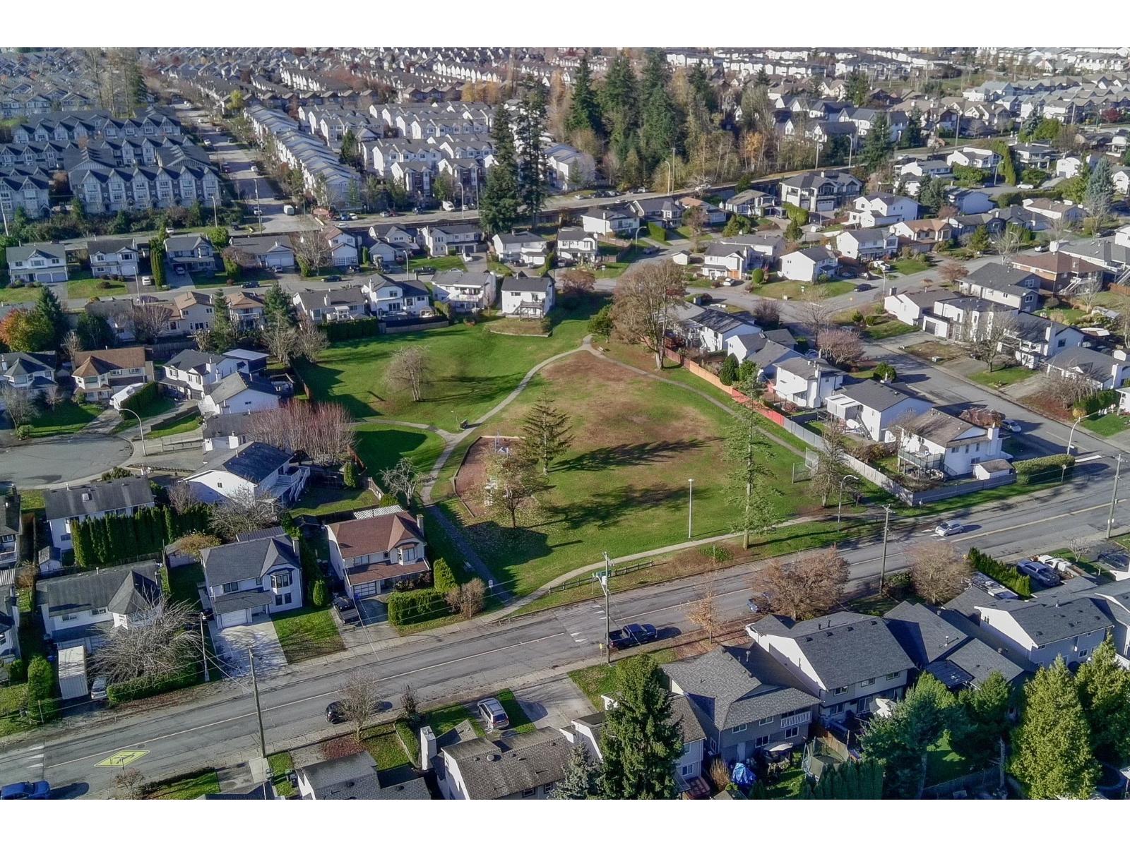 6 Bed, 3 Bath House for Sale in Langley – 2418 WAYBURNE CRESCENT, Langley – MLS# R3149709 - Image 29