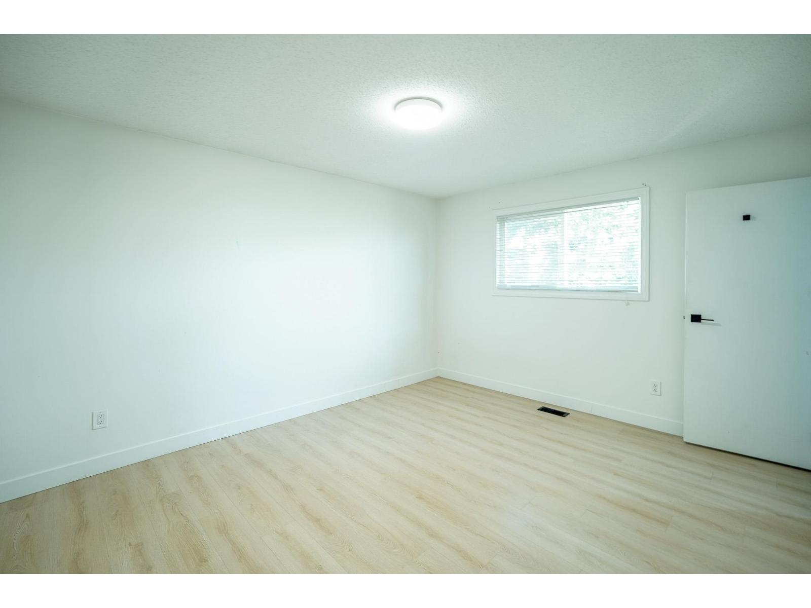 6 Bed, 3 Bath House for Sale in Langley – 2418 WAYBURNE CRESCENT, Langley – MLS# R3149709 - Image 11