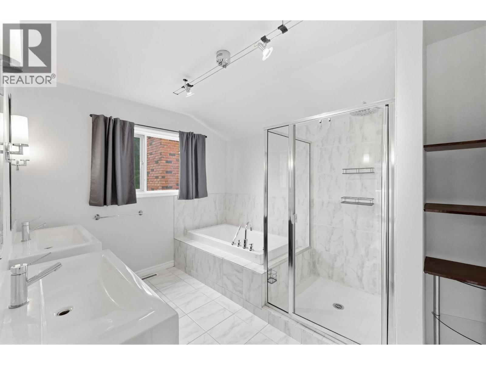 694 McClure Road - 31