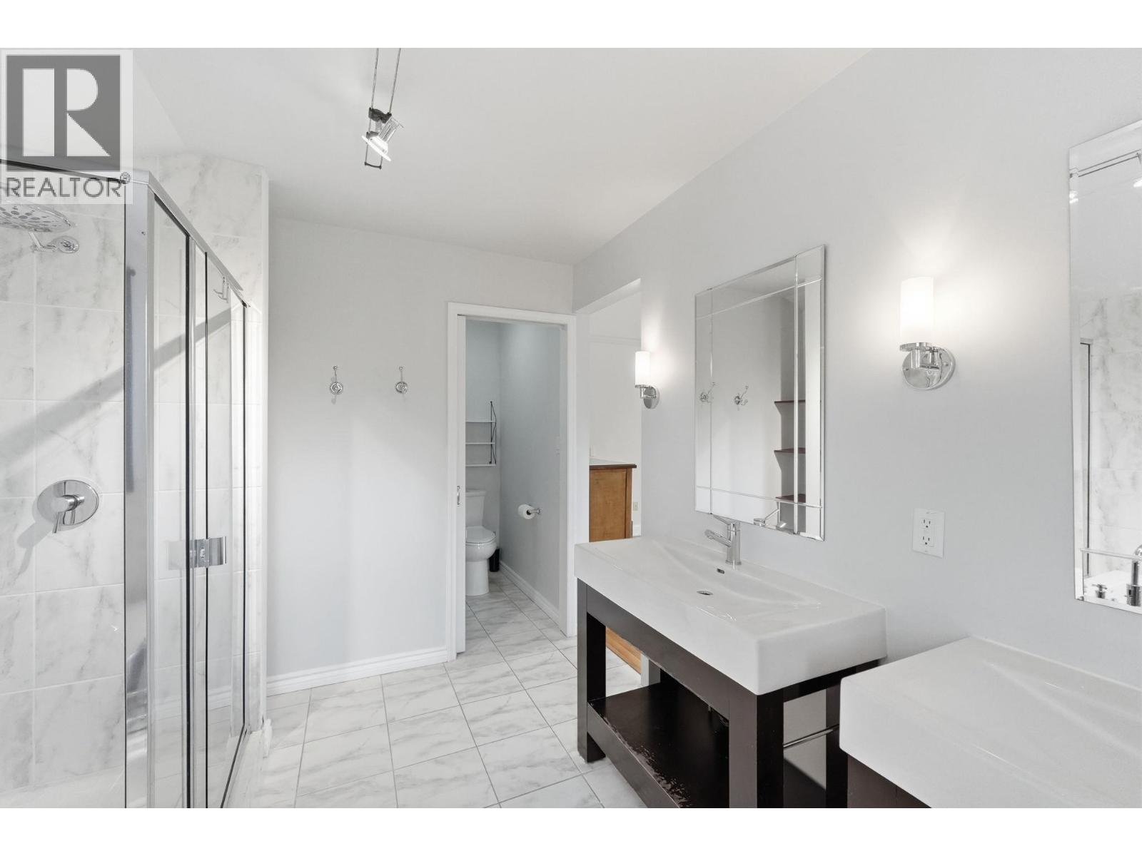694 McClure Road - 32