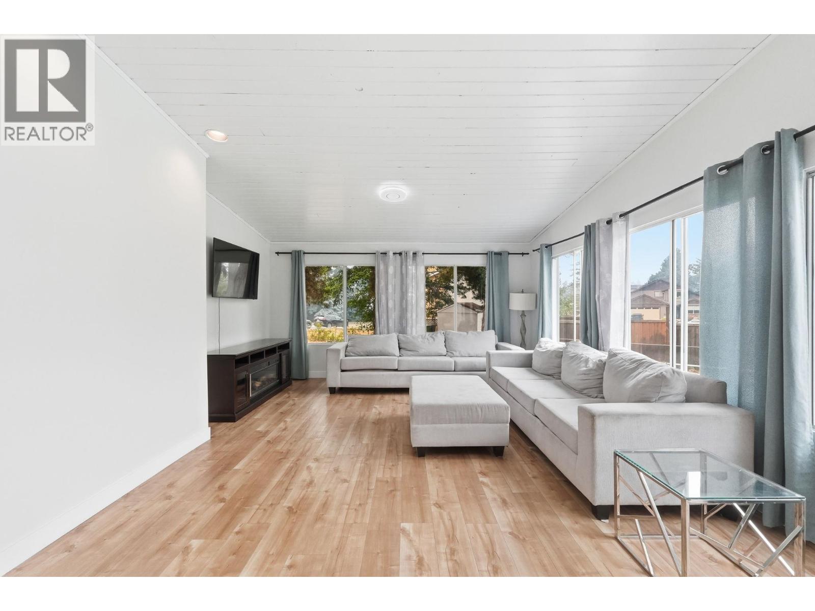 694 McClure Road - 6