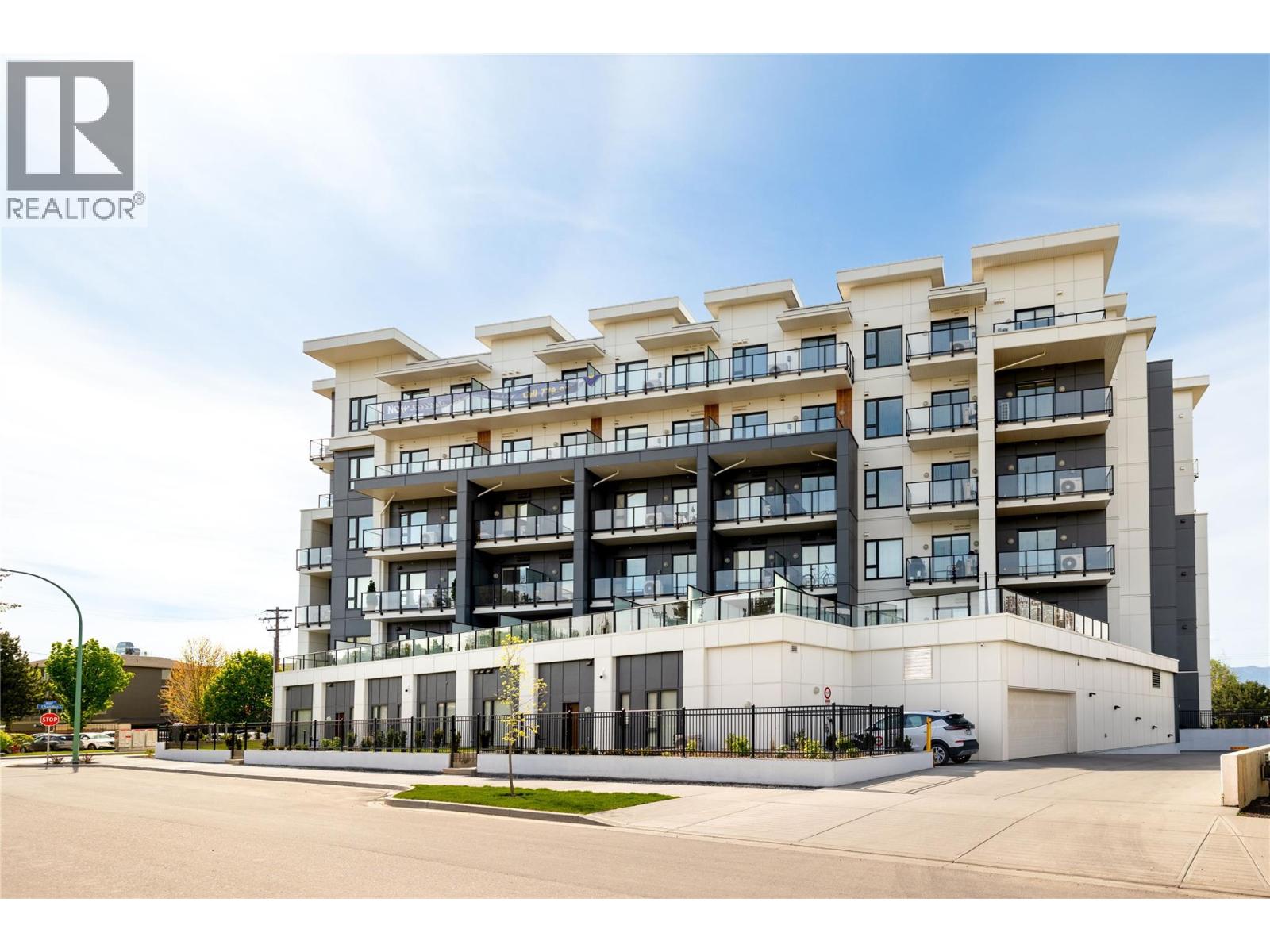 #415 1380 Pridham Avenue - 28
