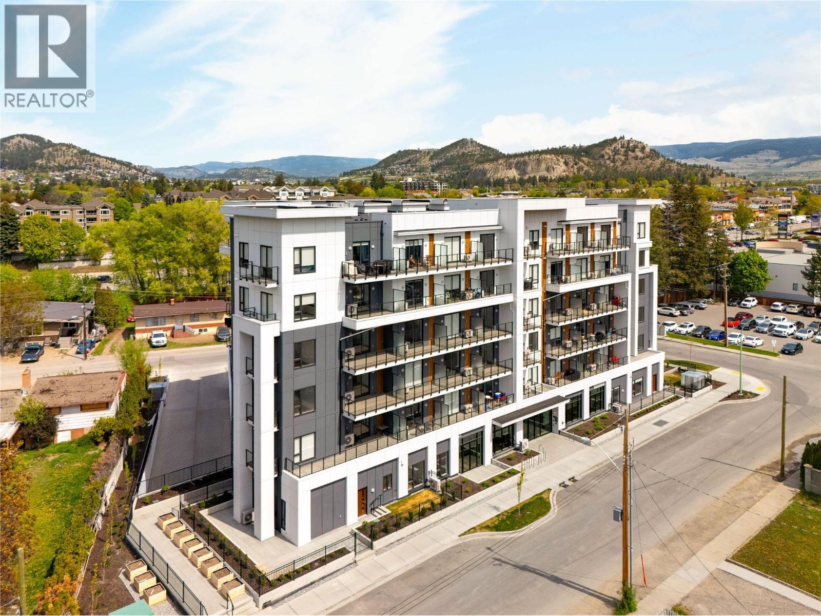 #415 1380 Pridham Avenue - 29