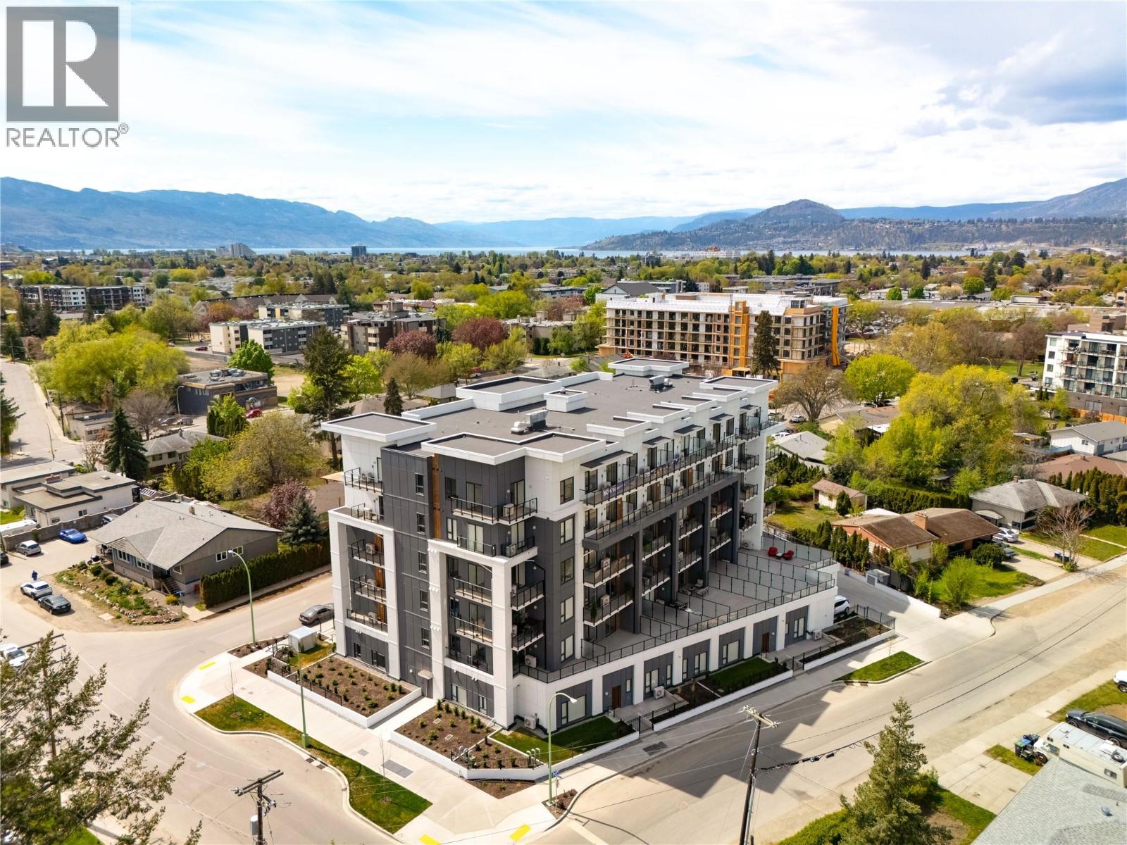 #415 1380 Pridham Avenue - 32