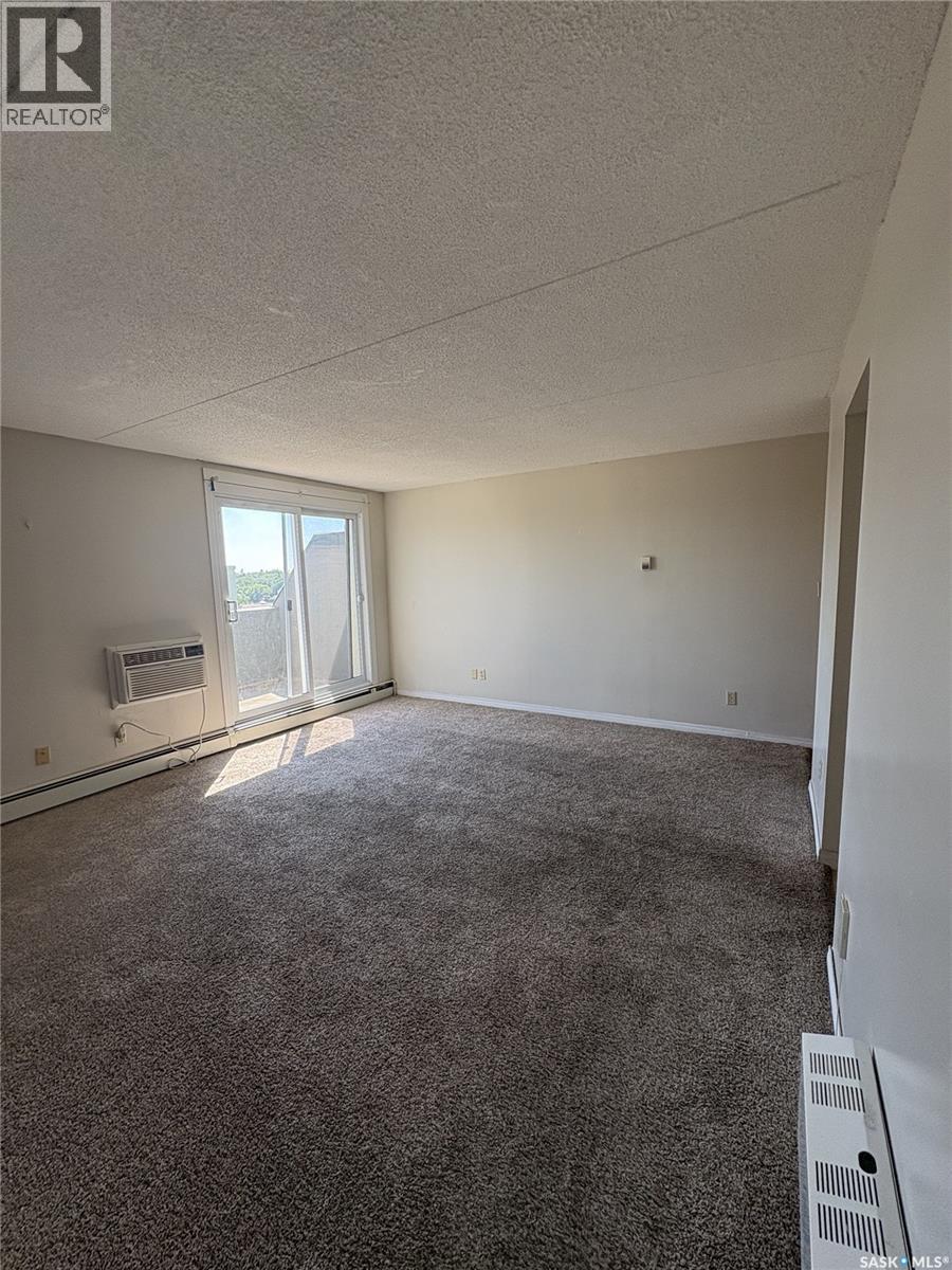 #401 590 Laurier STREET - Image 16