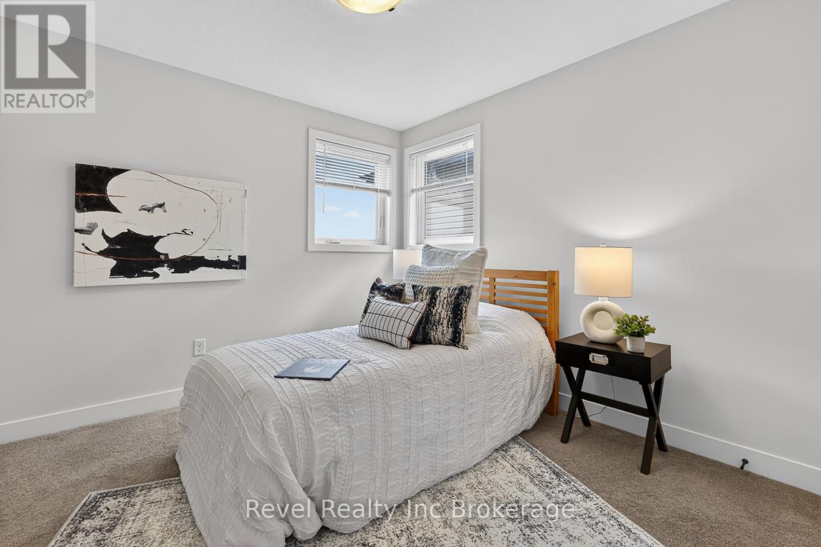 32 SUTHERLAND CRESCENT - 19